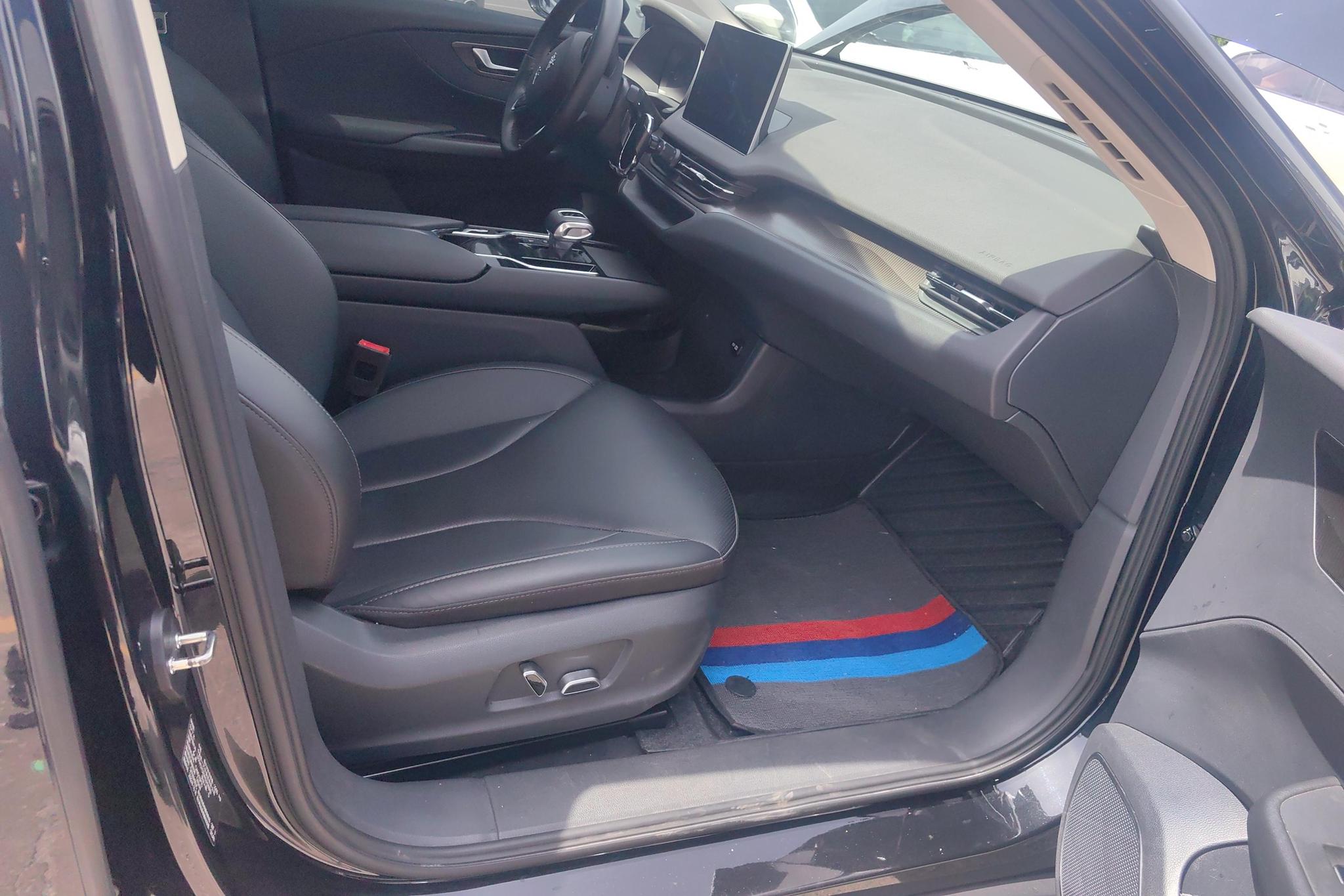 Hongqi E-QM5 2022 431km 5 мест
