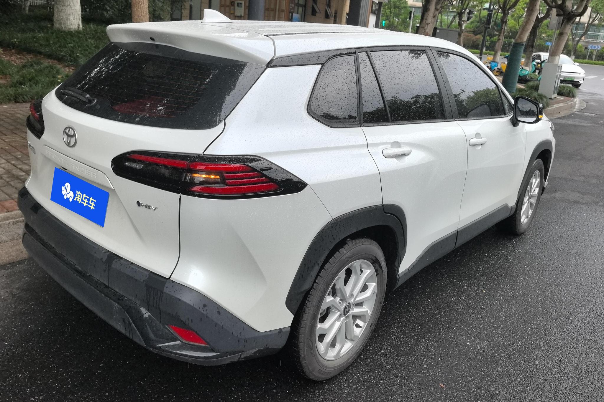Toyota Frontlander 2026 2.0L Lead PLUS