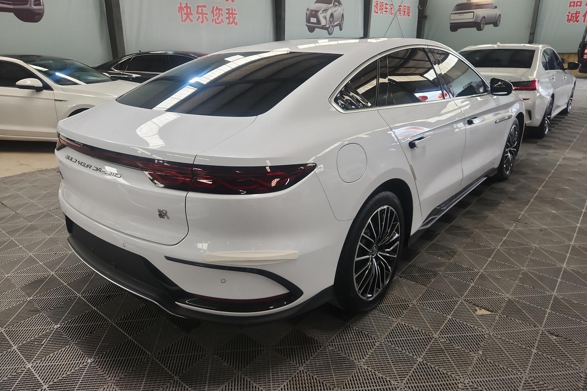 BYD Han DM 2022 DM-i 121KM Premium