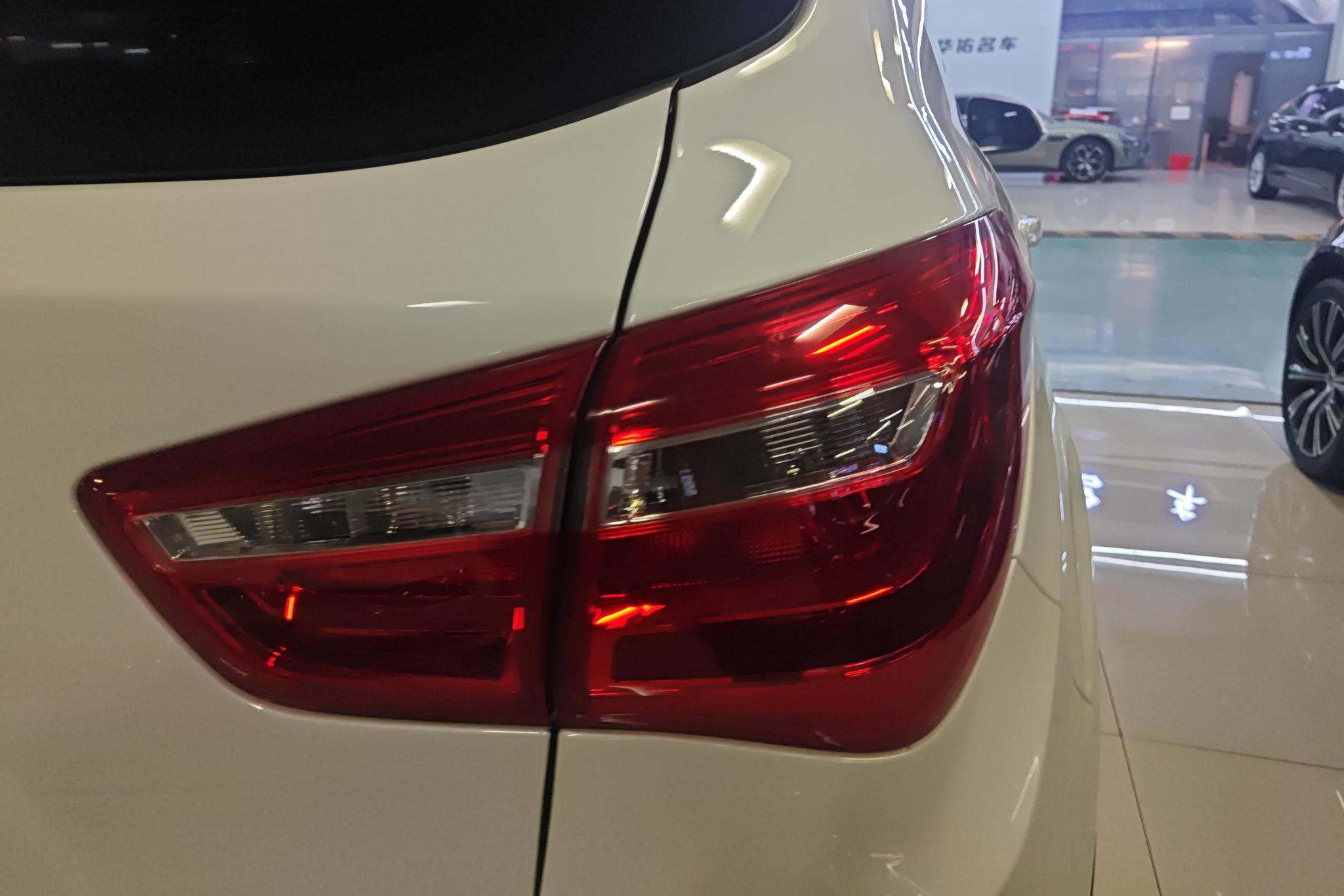 Changan CS35 2017 1.6L AT Luxury