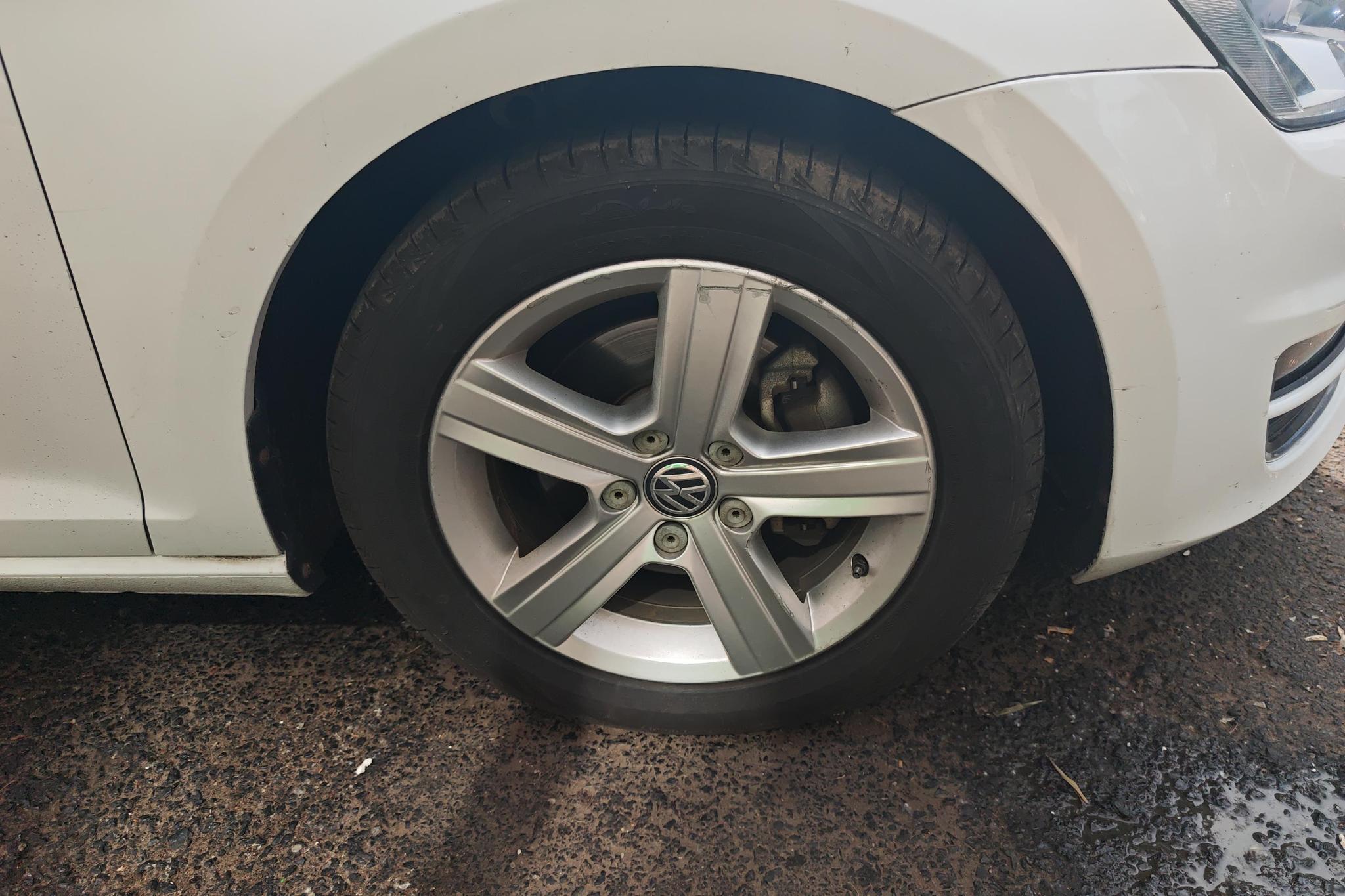 Volkswagen Golf 2015 1.4TSI AT Luxury