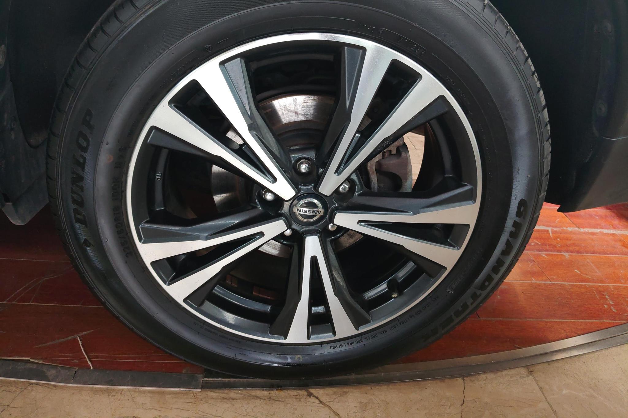 Nissan X-Trail 2017 2.5L CVT Lead 4WD
