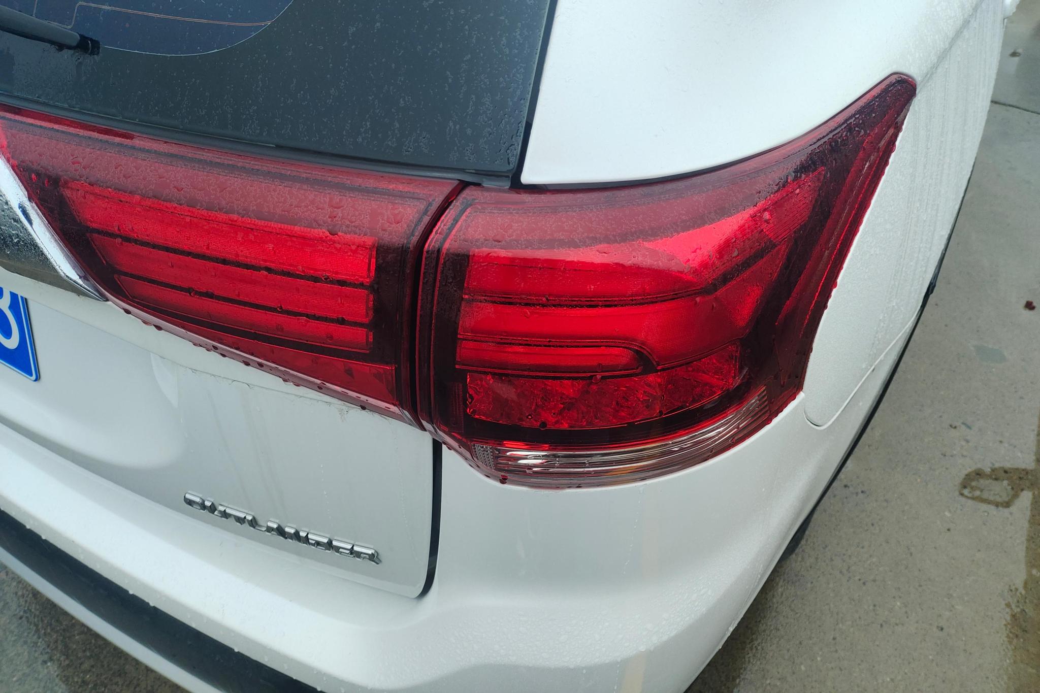 Mitsubishi Outlander 2017 2.0L 5 мест