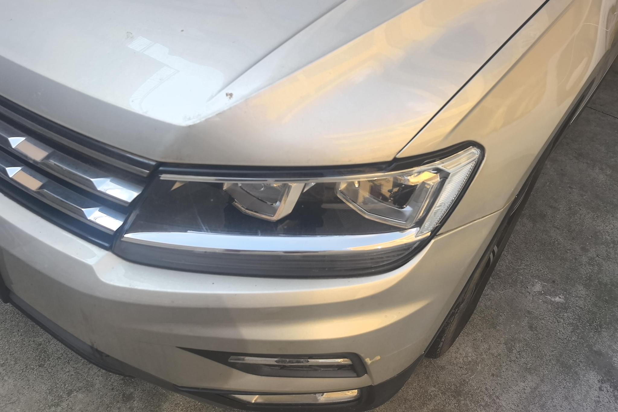 Volkswagen Tiguan L L 2019 330TSI AT Comfort V