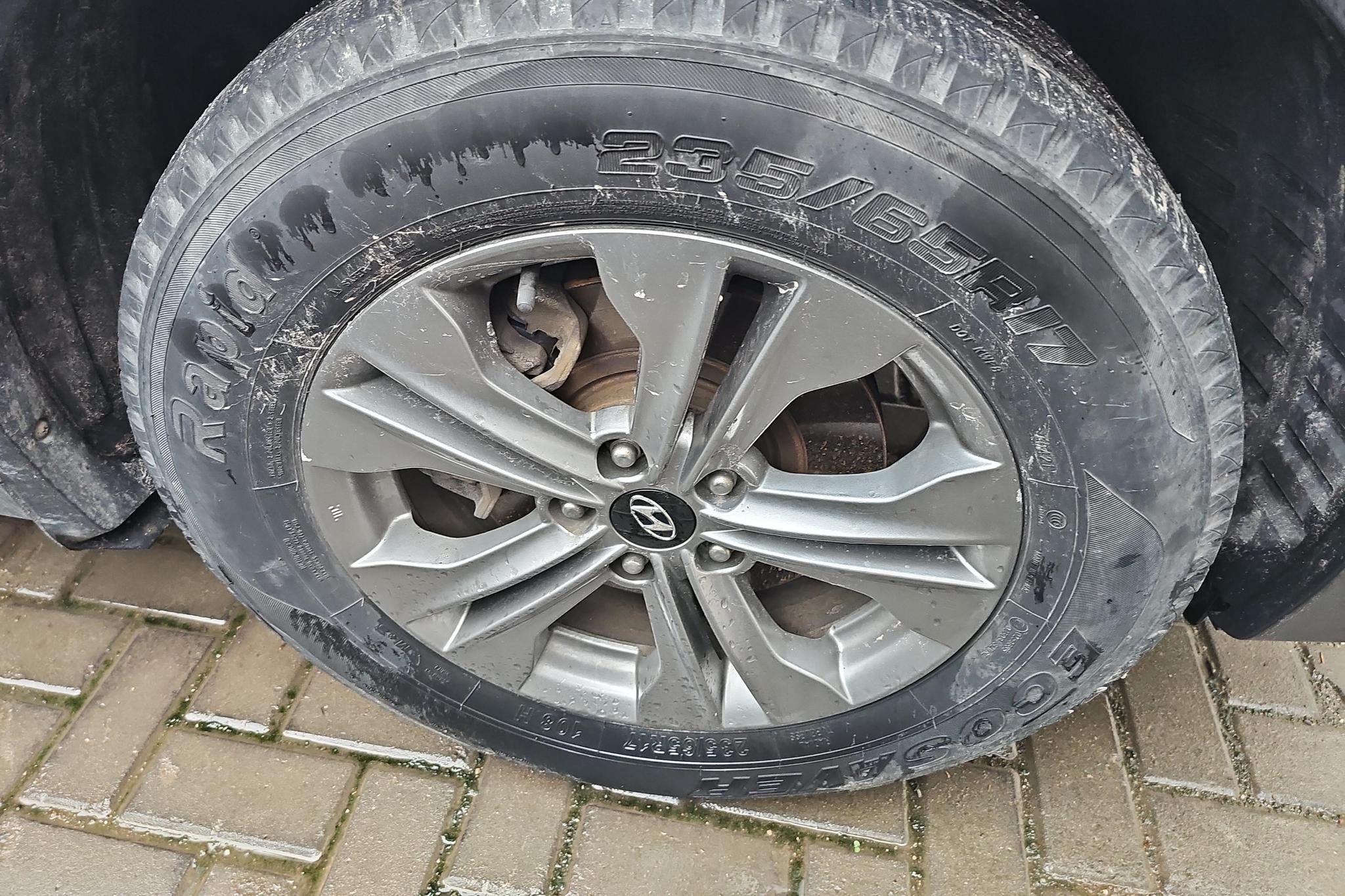 Hyundai Santa Fe 2013 2.4L AT