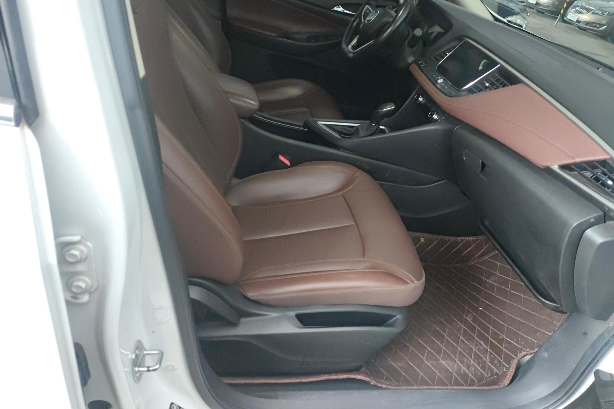 Buick GL6 2018 18T 6 мест Luxury