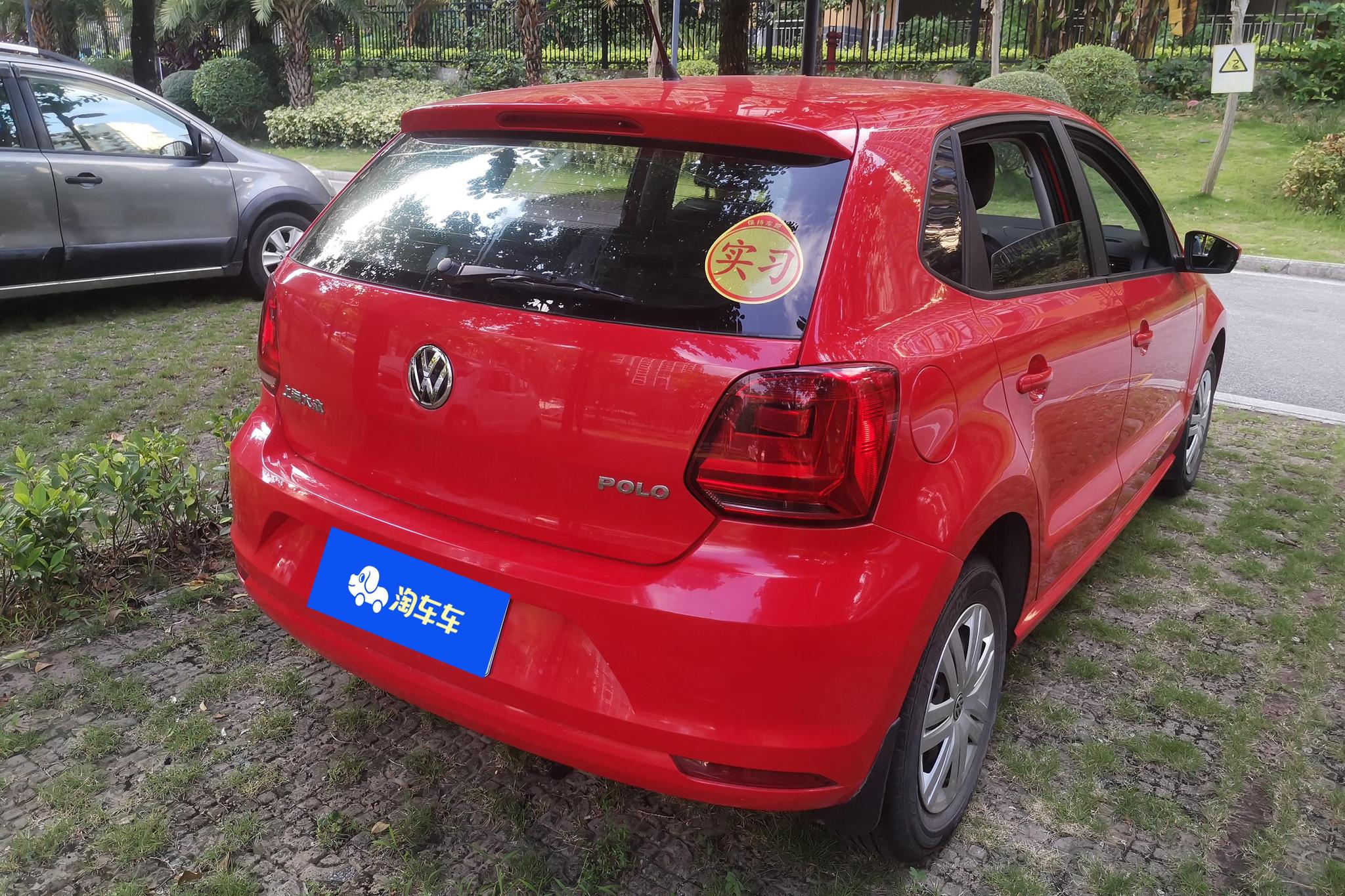 Volkswagen Polo 2014 1.4L MT