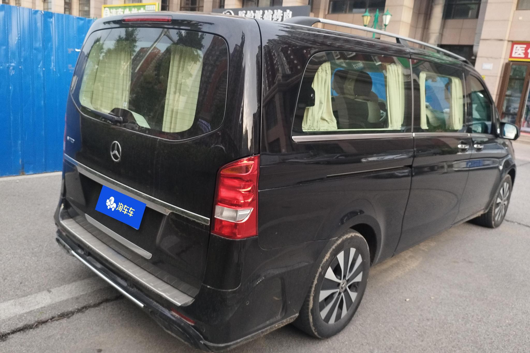 Mercedes-Benz Vito 2021 2.0T Elite 7 мест