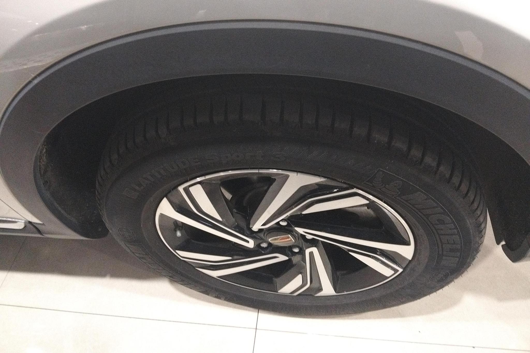 Hongqi HS5 2019 2.0T
