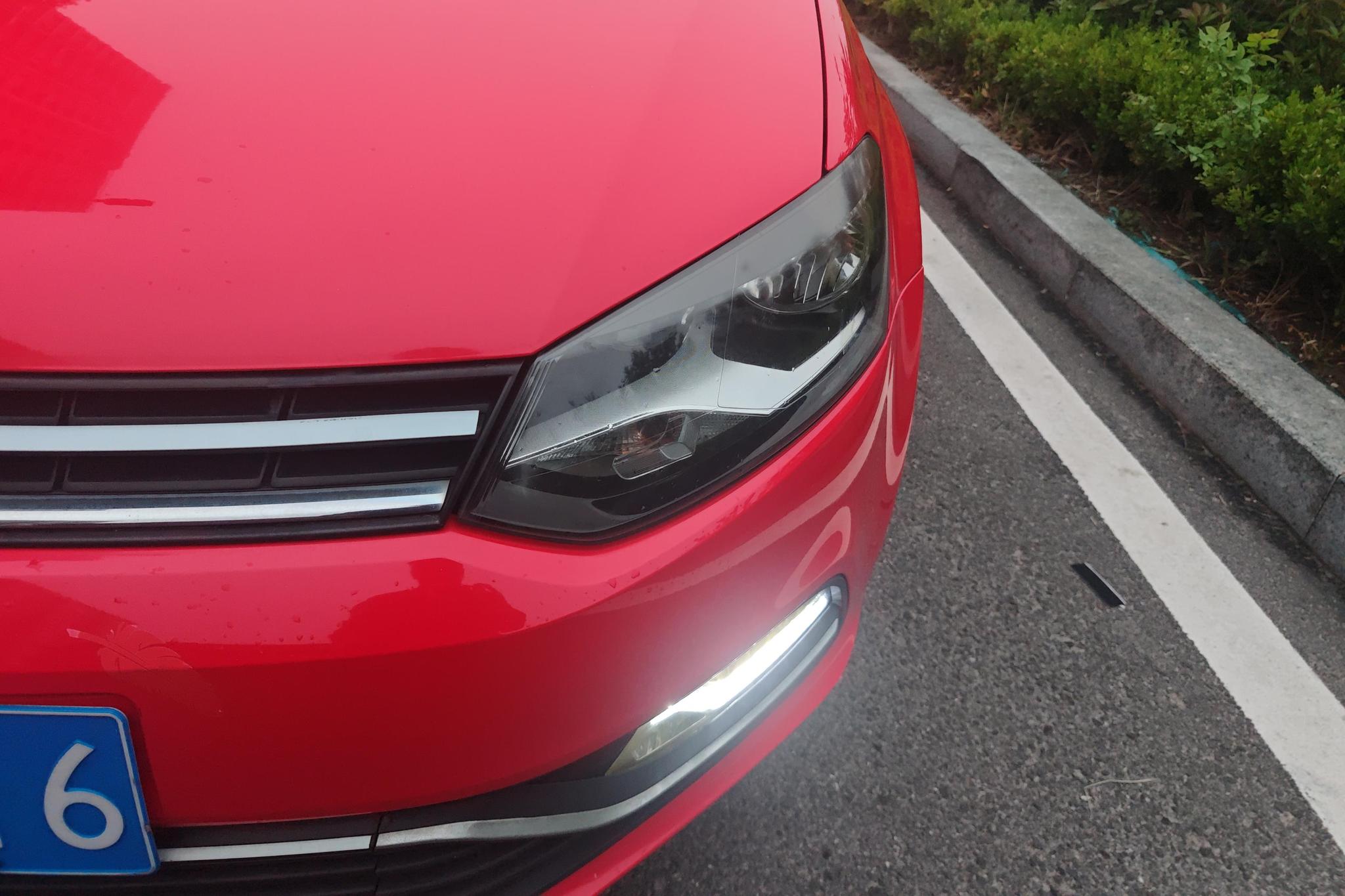 Volkswagen Polo 2016 1.4L MT