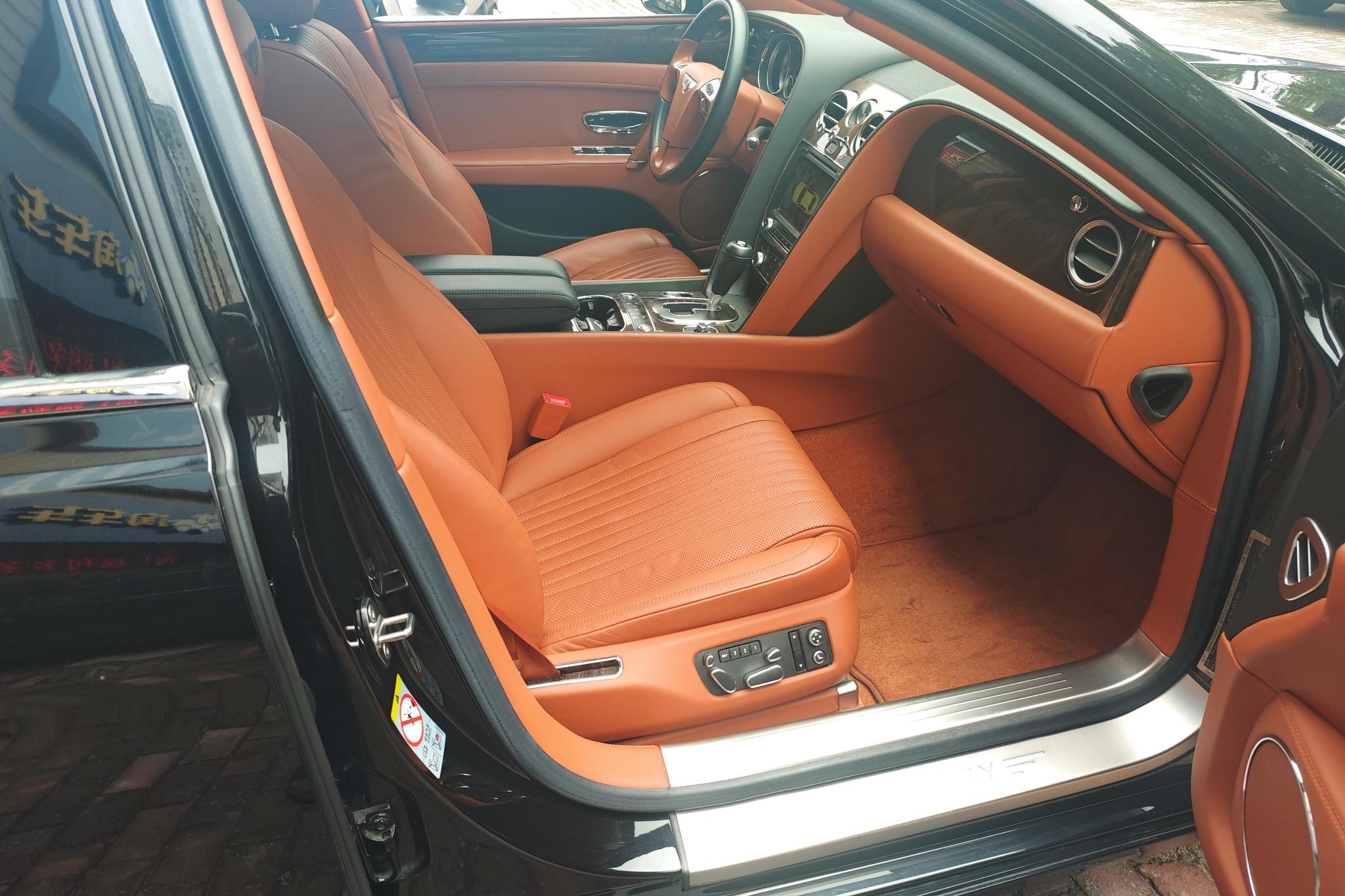Bentley Flying Spur 2017 4.0T V8 Standard