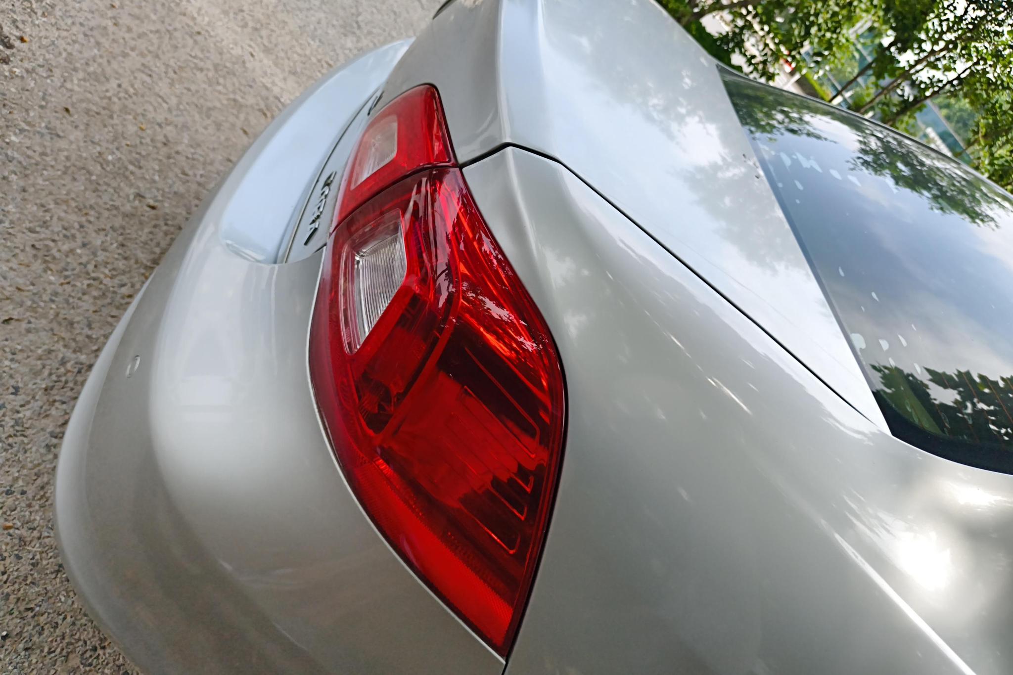 Volkswagen Bora 2012 1.6L MT Fashion