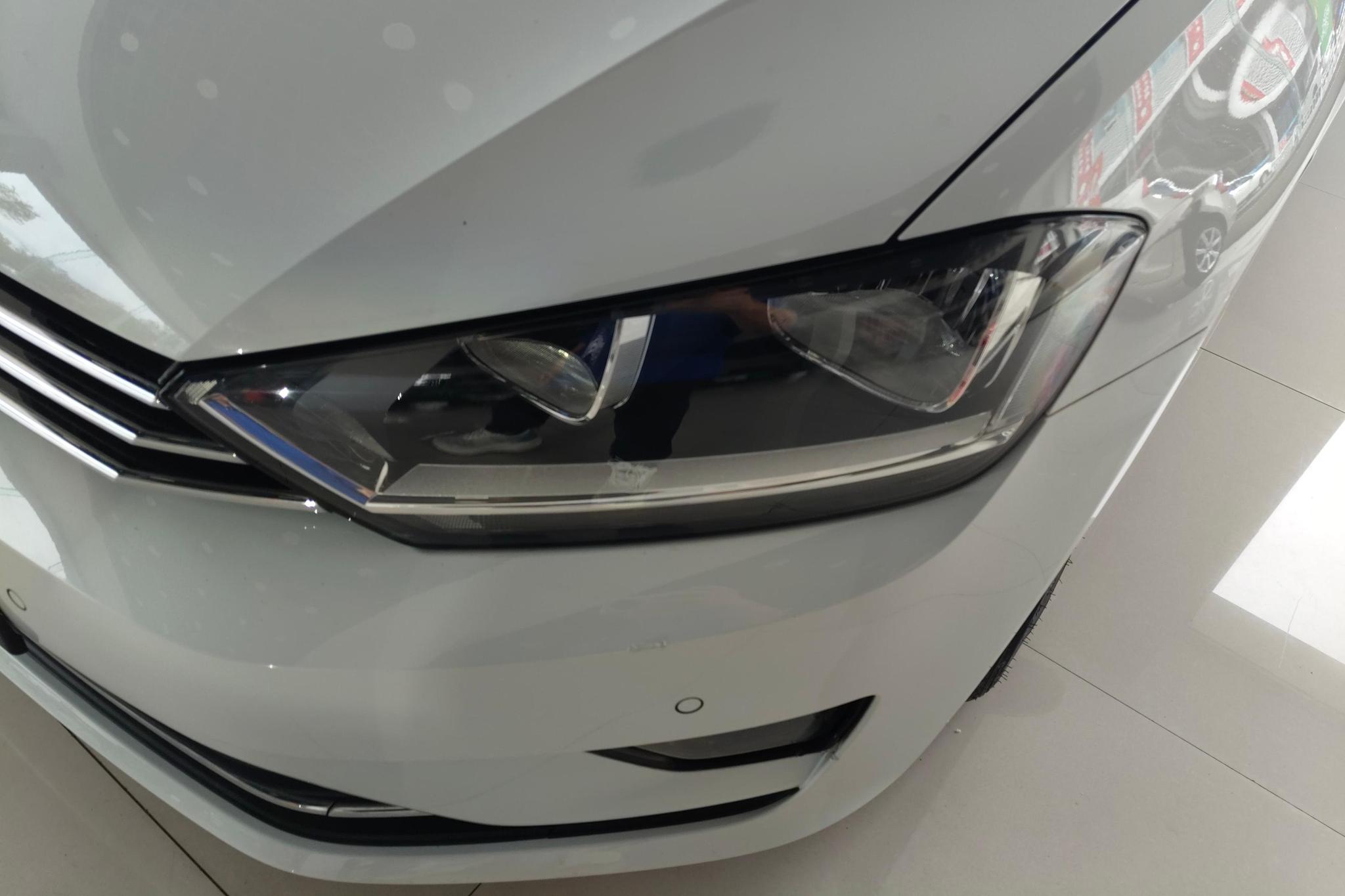 Volkswagen Golf · 2018 230TSI AT