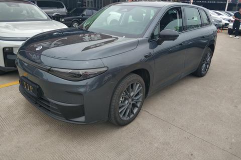 Leapmotor C10