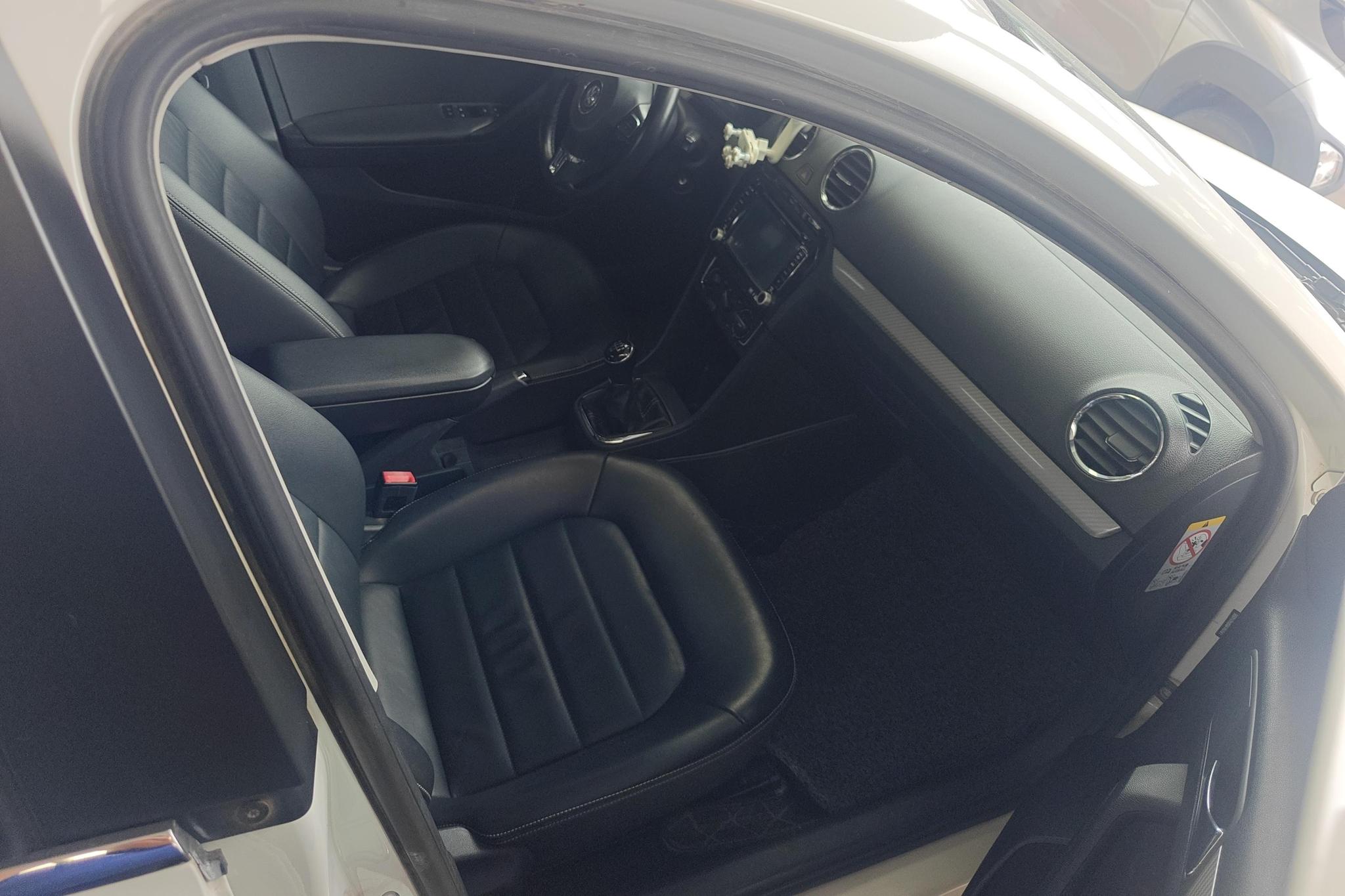 Volkswagen Jetta 2015 1.4L MT Comfort