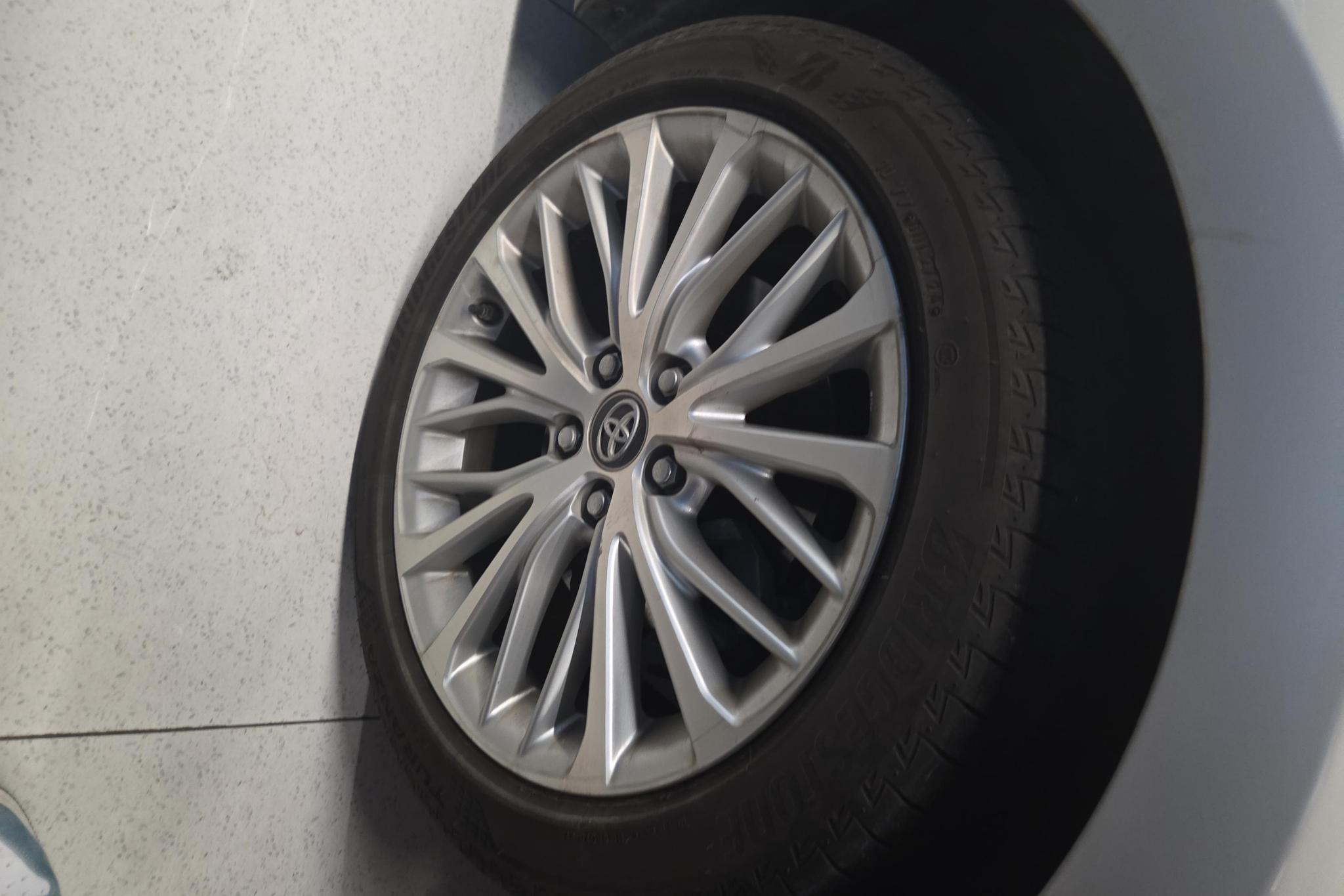 Toyota Camry id 4438056 из Китая 13