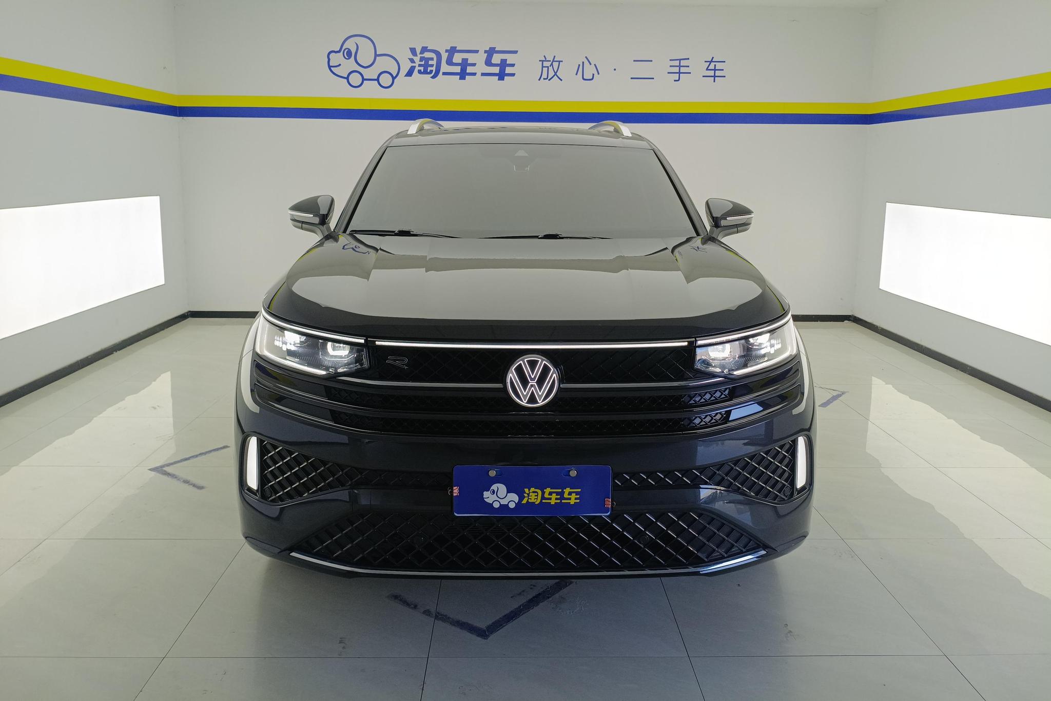 Volkswagen Tavendor 2023 380TSI R-Line