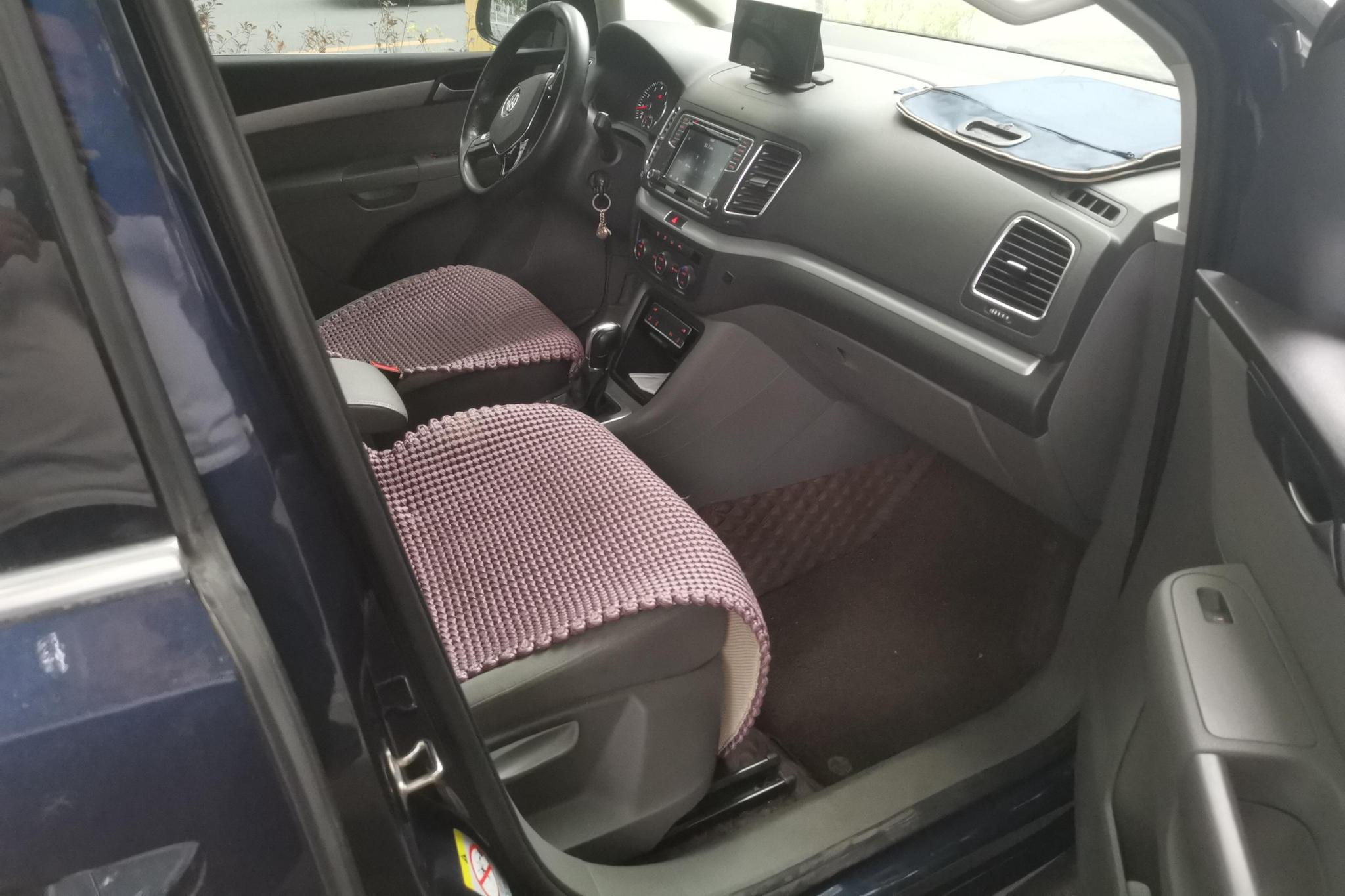 Volkswagen Xia 2016 380TSI 7 мест