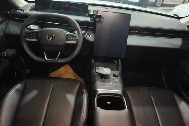 Changan Eado 2025 1.5 T DCT 500 Bar Premium — фото 13