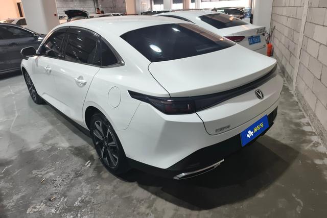 Changan Eado 2025 1.5 T DCT 500 Bar Premium — фото 3