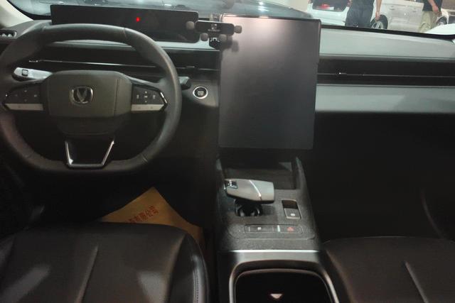 Changan Eado 2025 1.5 T DCT 500 Bar Premium — фото 10