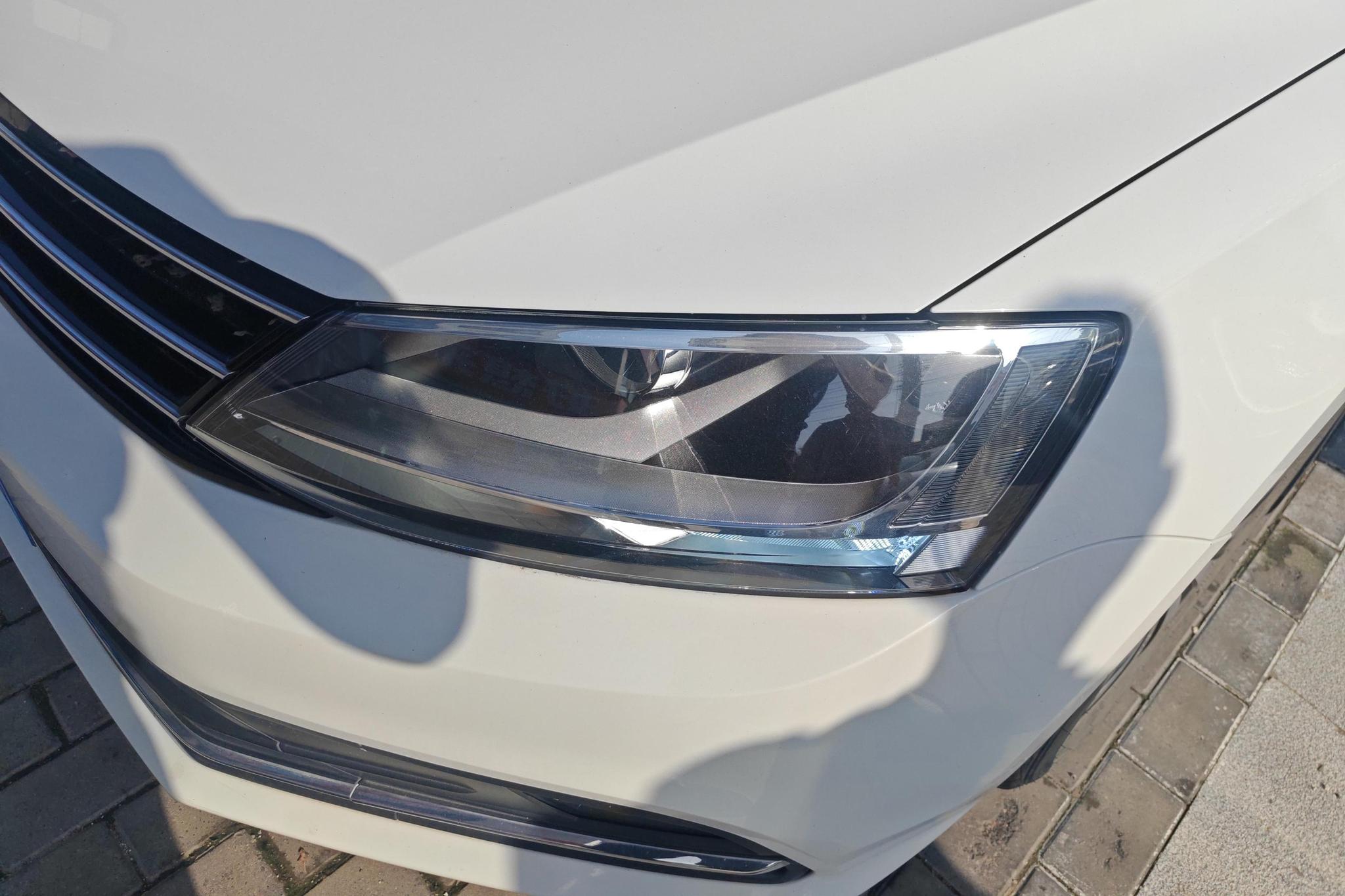 Volkswagen Sagitar 2018 1.6L AT Comfort