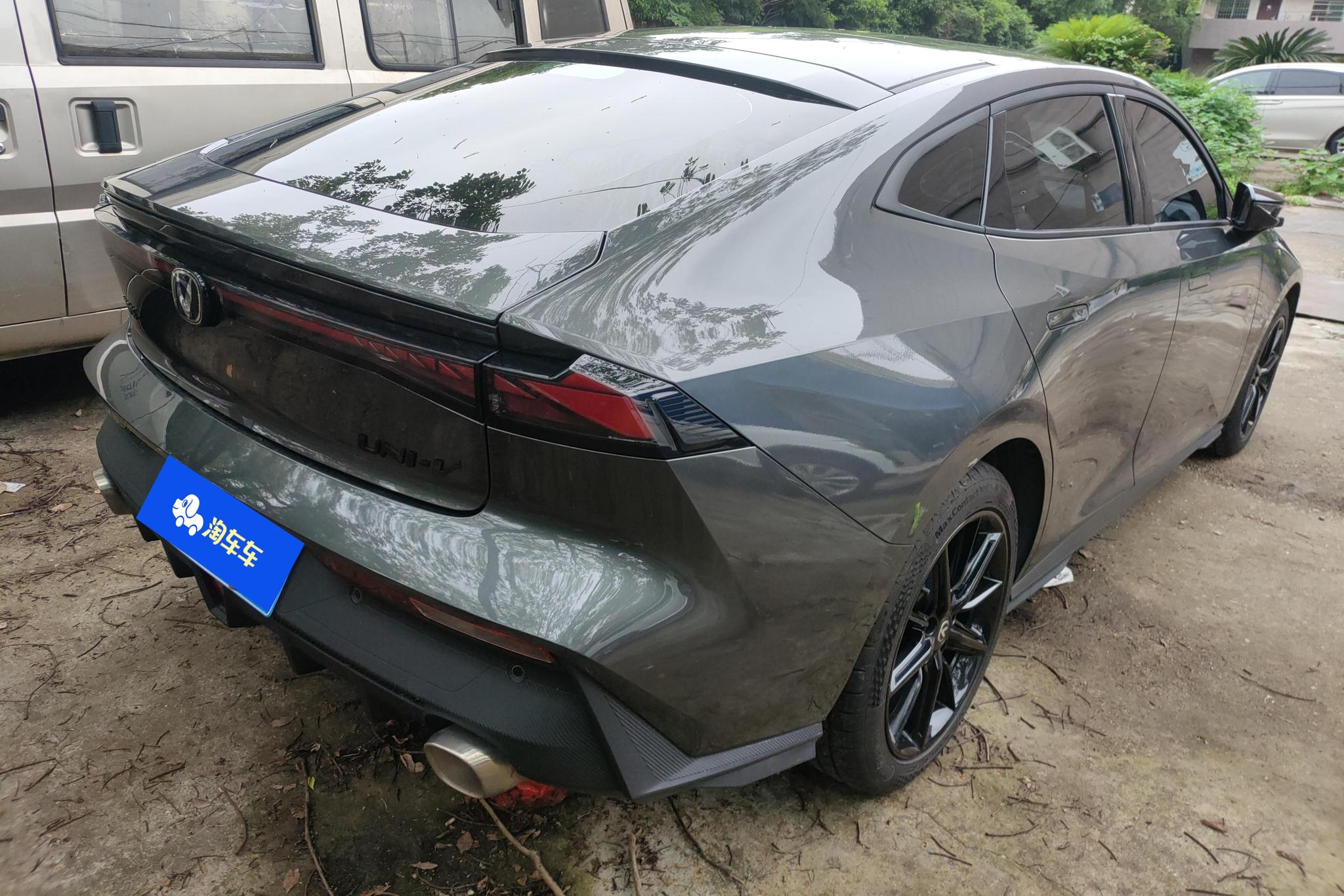 Changan UNI-V 2023 1.5T Luxury