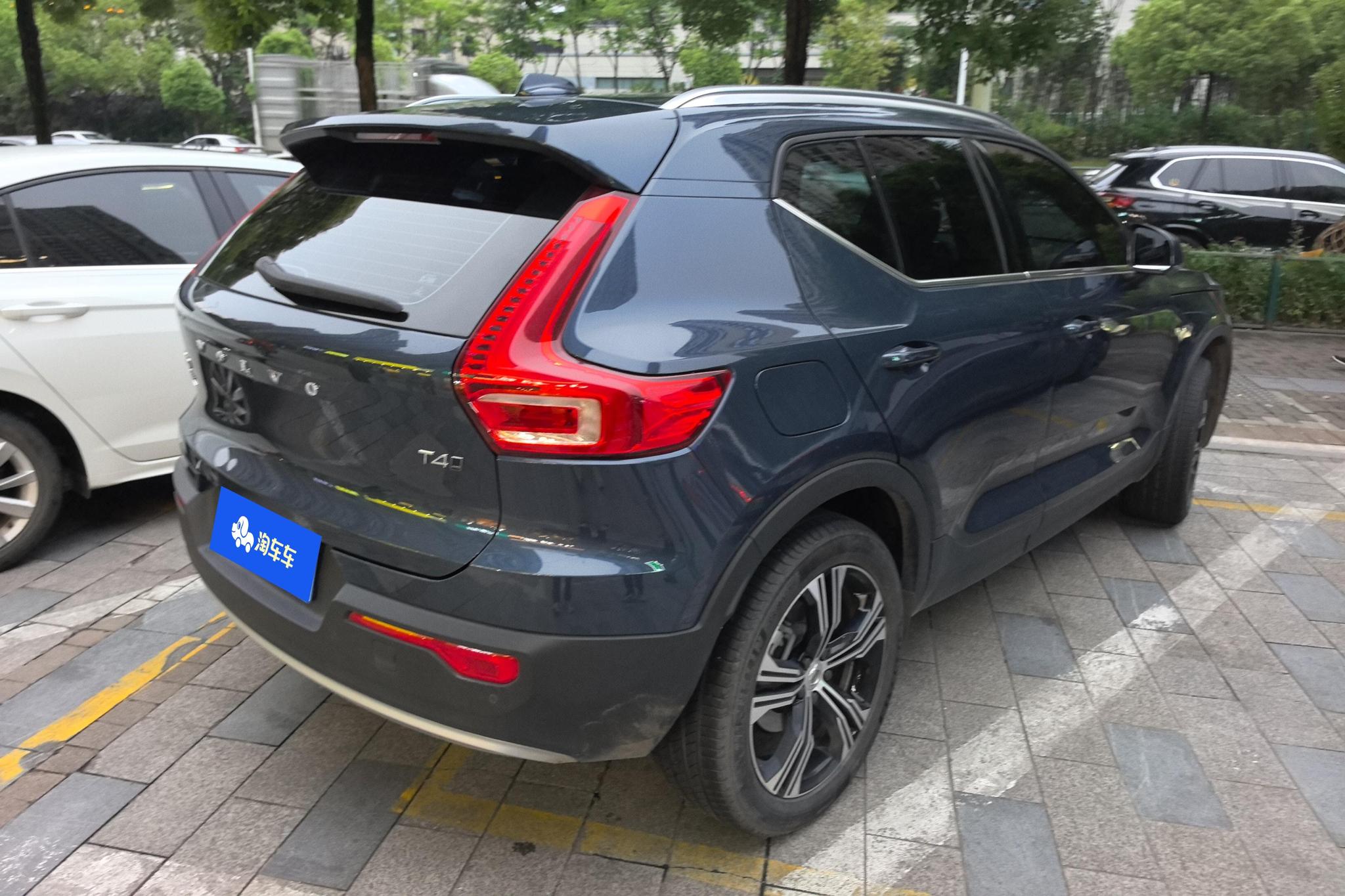 Volvo XC40 2021 T4 Luxury