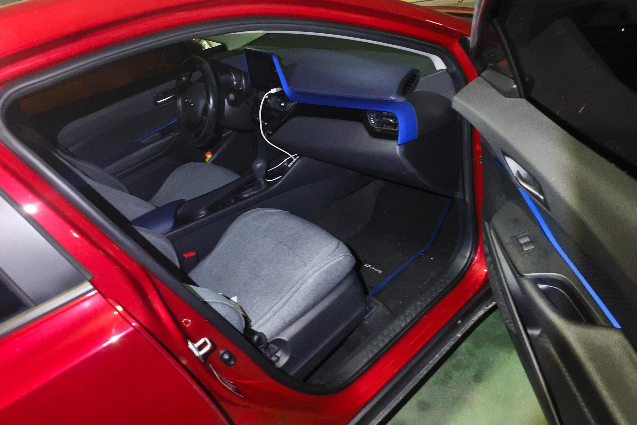 Toyota C-HR id 4437749 из Китая 14