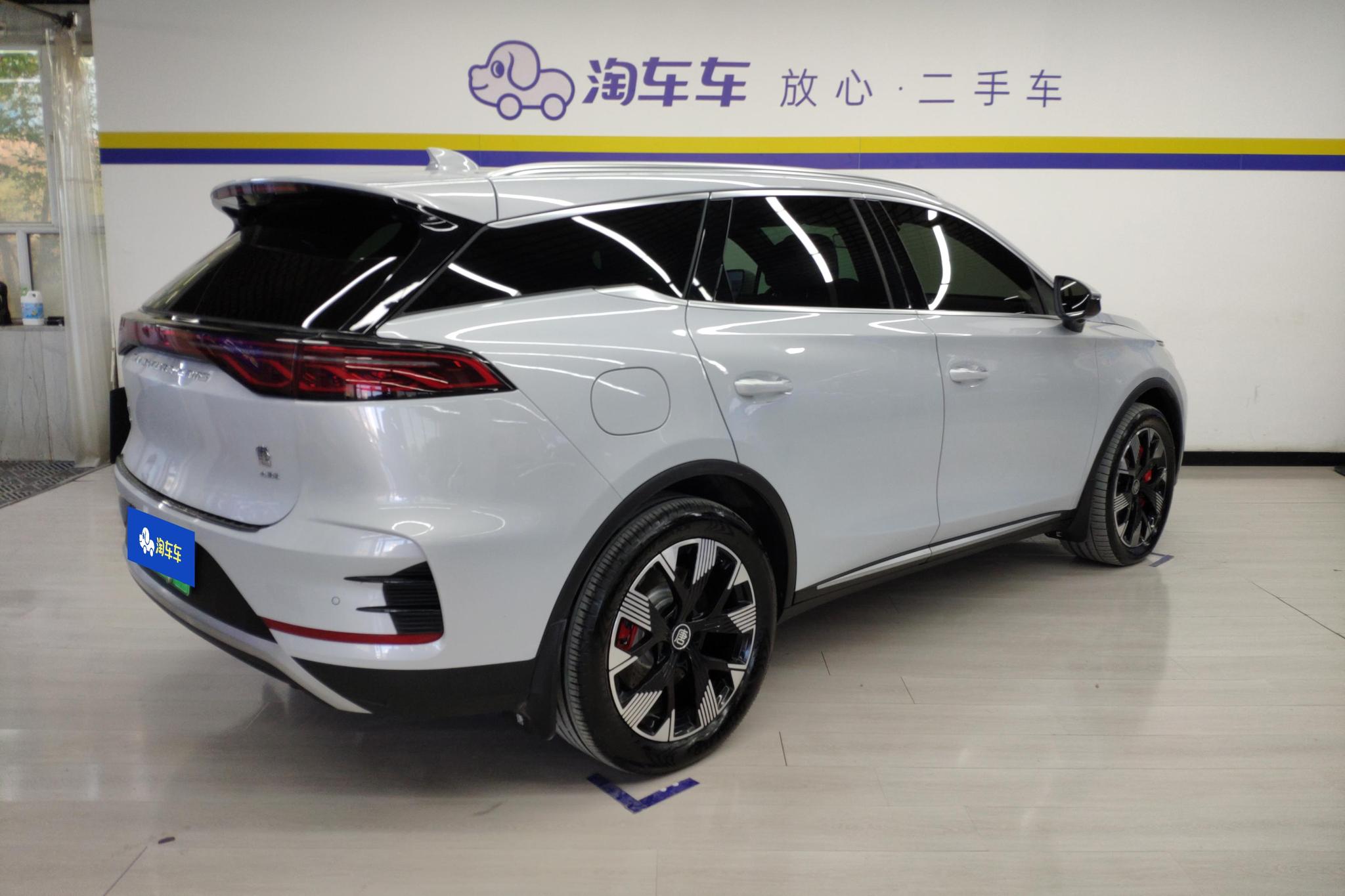 BYD Tang DM 2024 DM-p 215KM Flagship