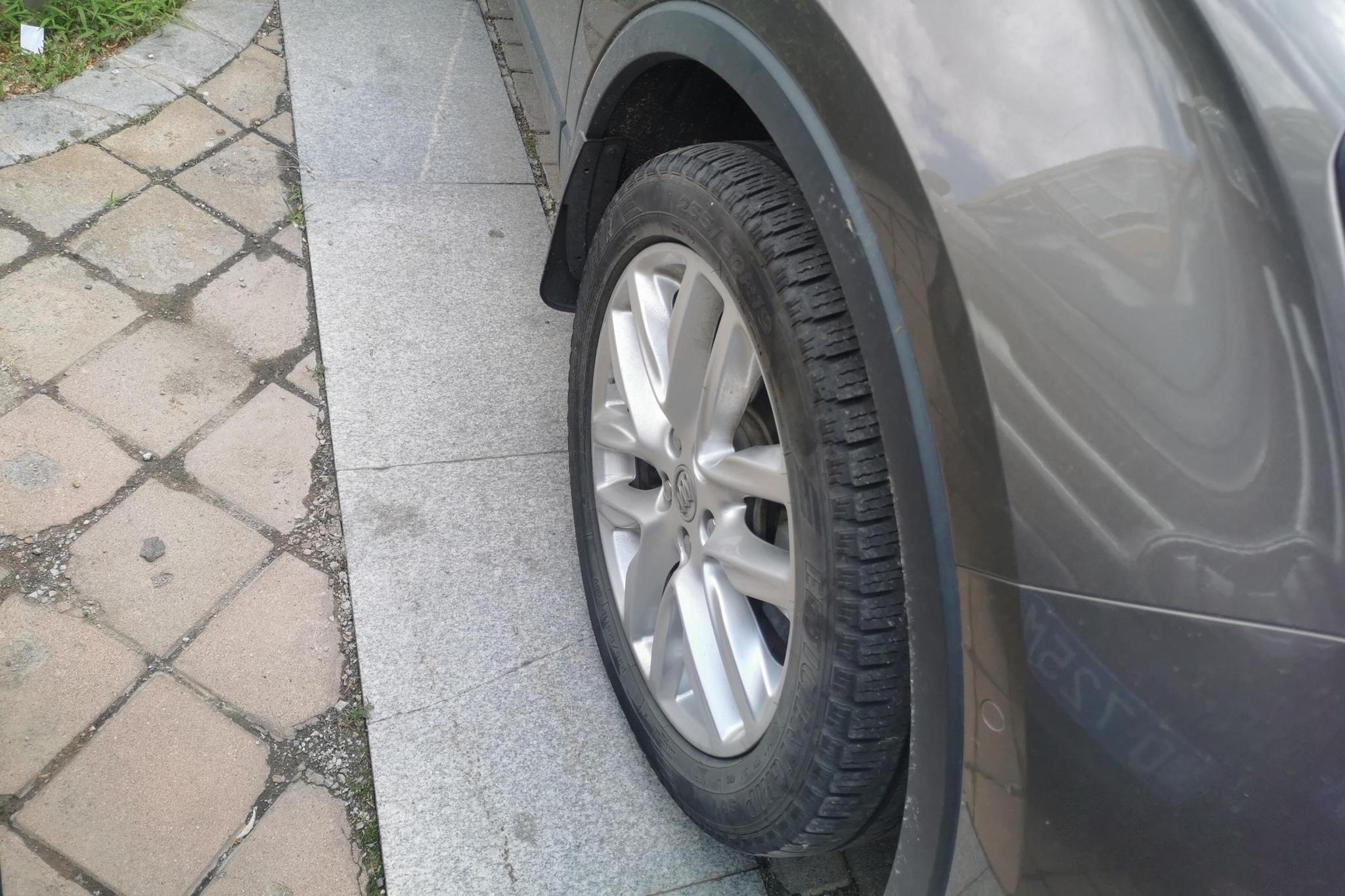 Buick Envision 2018 28T Sport Flagship