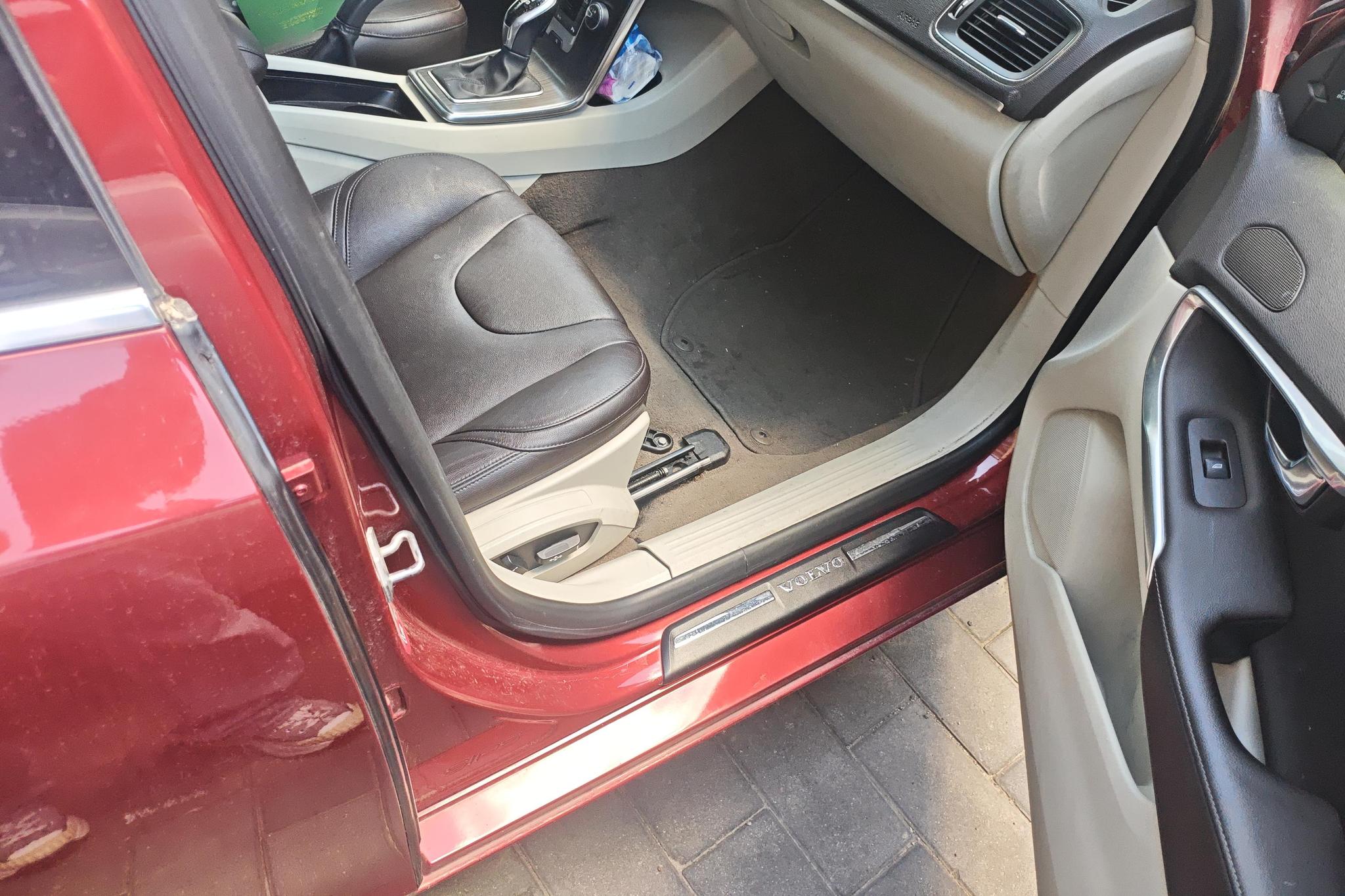 Volvo V40 2015 1.6T