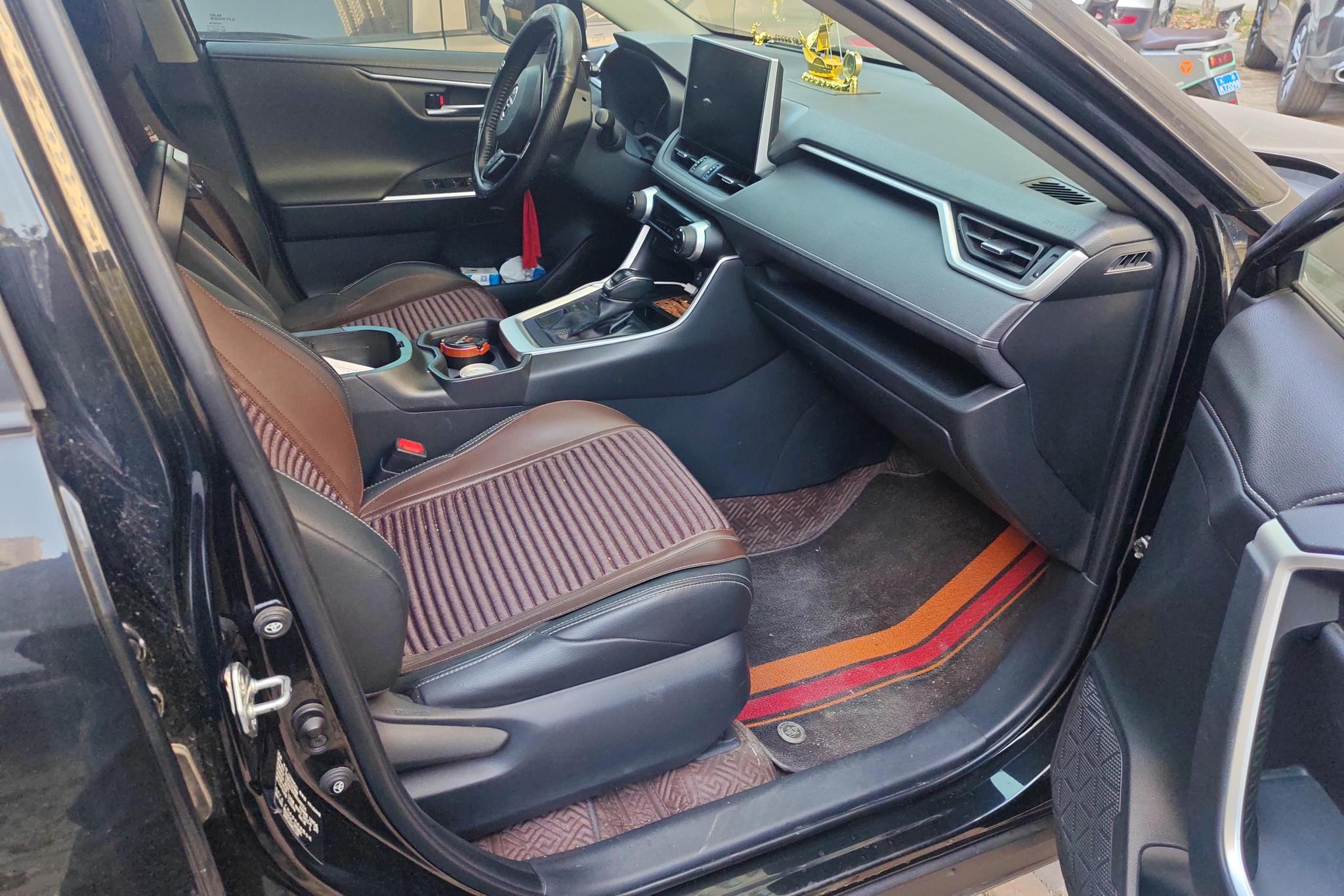 Toyota Wildlander 2022 2.0L Luxury PLUS