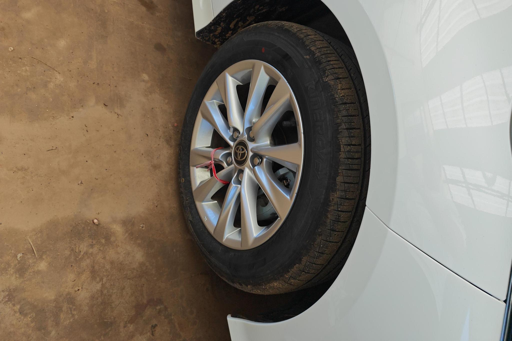 Toyota Corolla id 4440149 из Китая 15