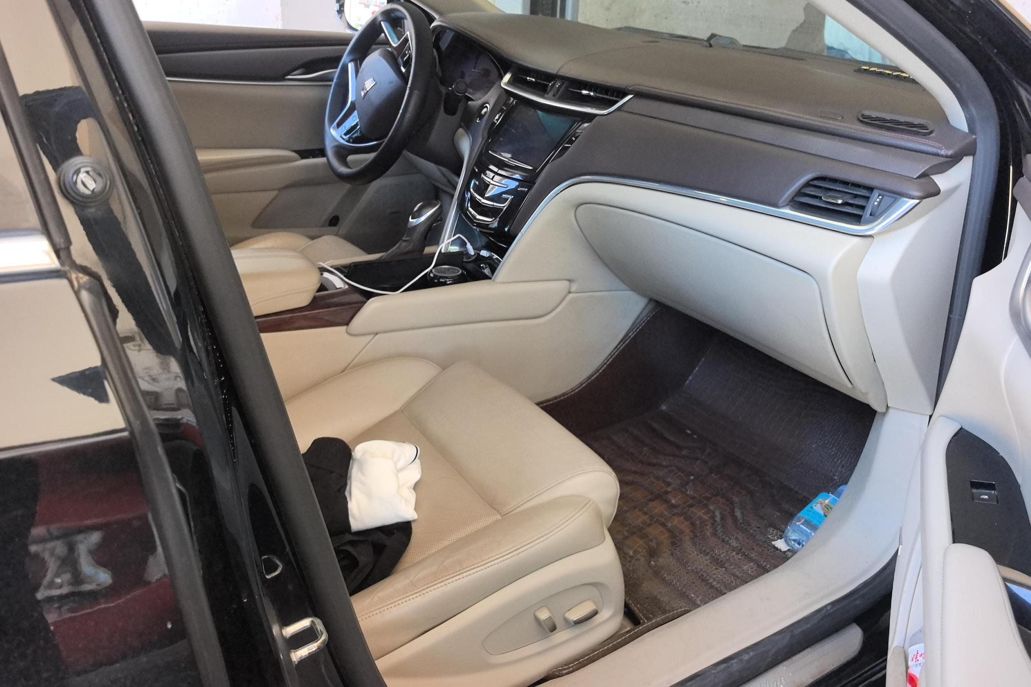 Cadillac XTS 2016 28T