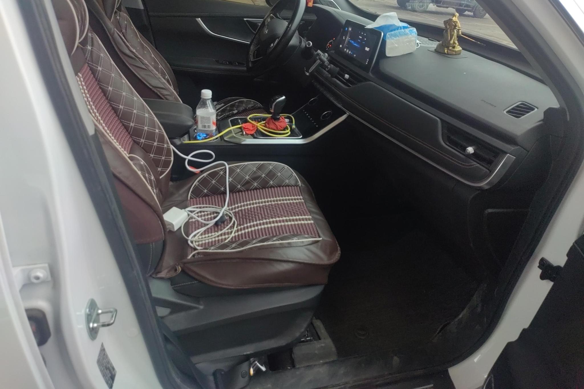 Chery Tiggo 8 8 2022 1.5TCI MT 5 мест