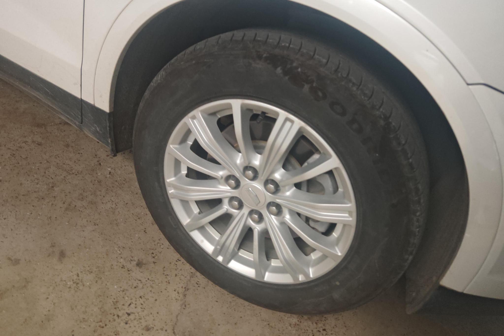 Cadillac XT5 2018 28E
