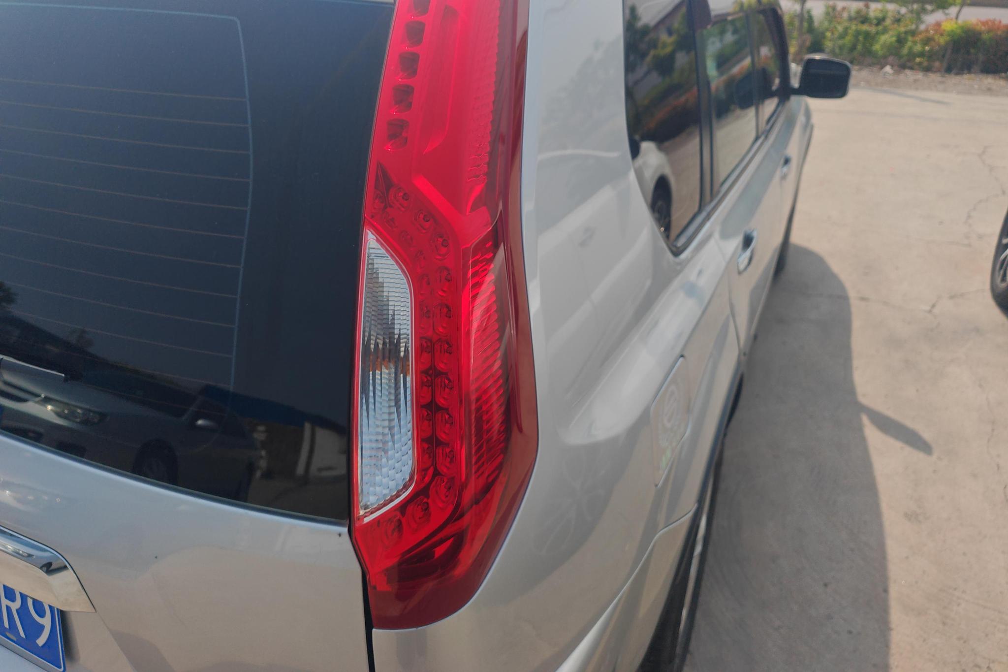 Nissan X-Trail 2012 2.5L CVT Luxury 4WD