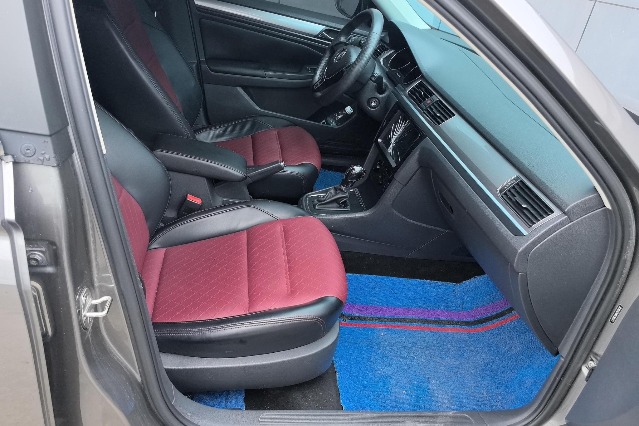 Volkswagen Bora 2016 1.6L AT Fashion
