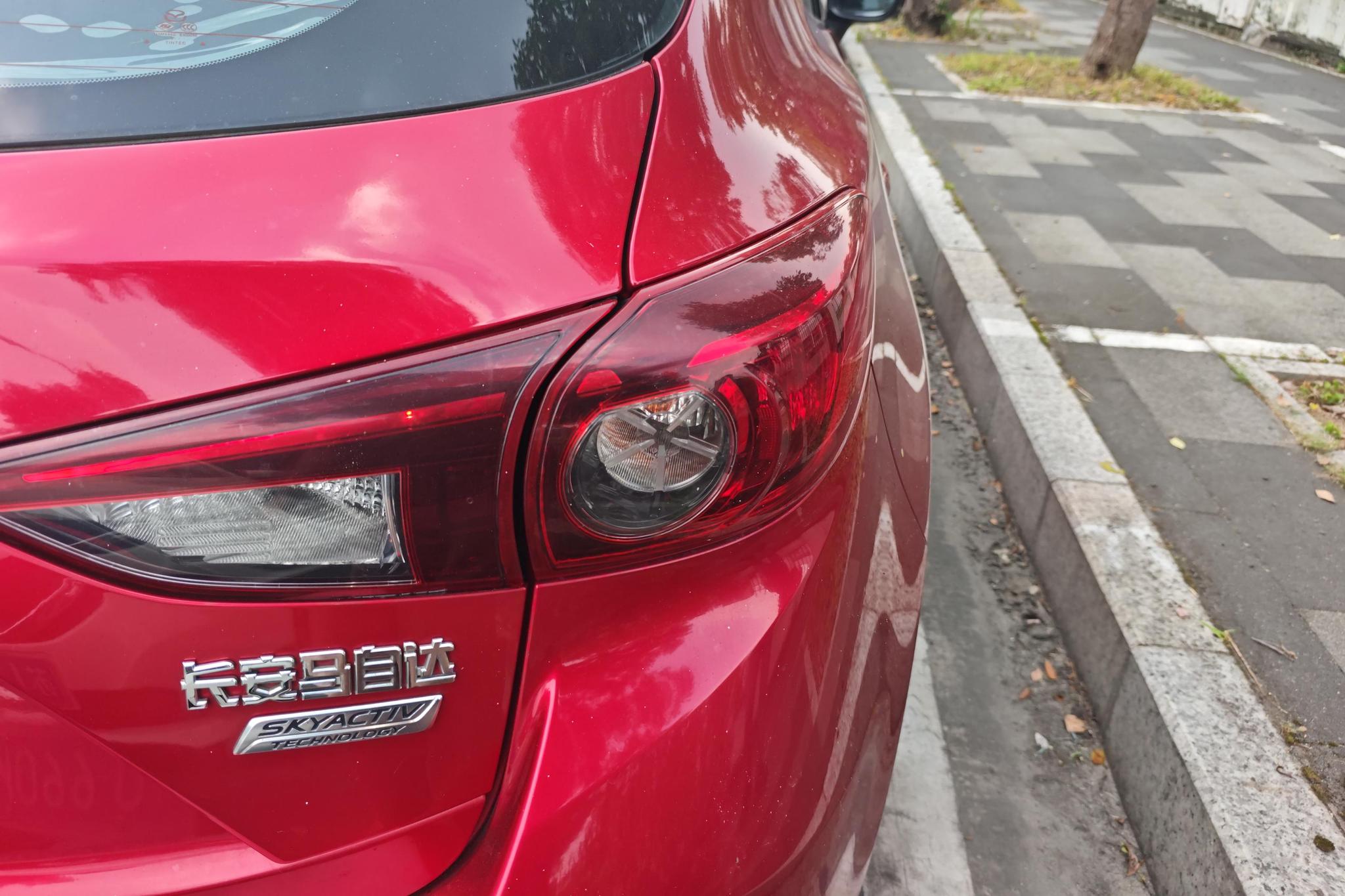 Mazda Mazda3 3 2017 1.5L AT Comfort V