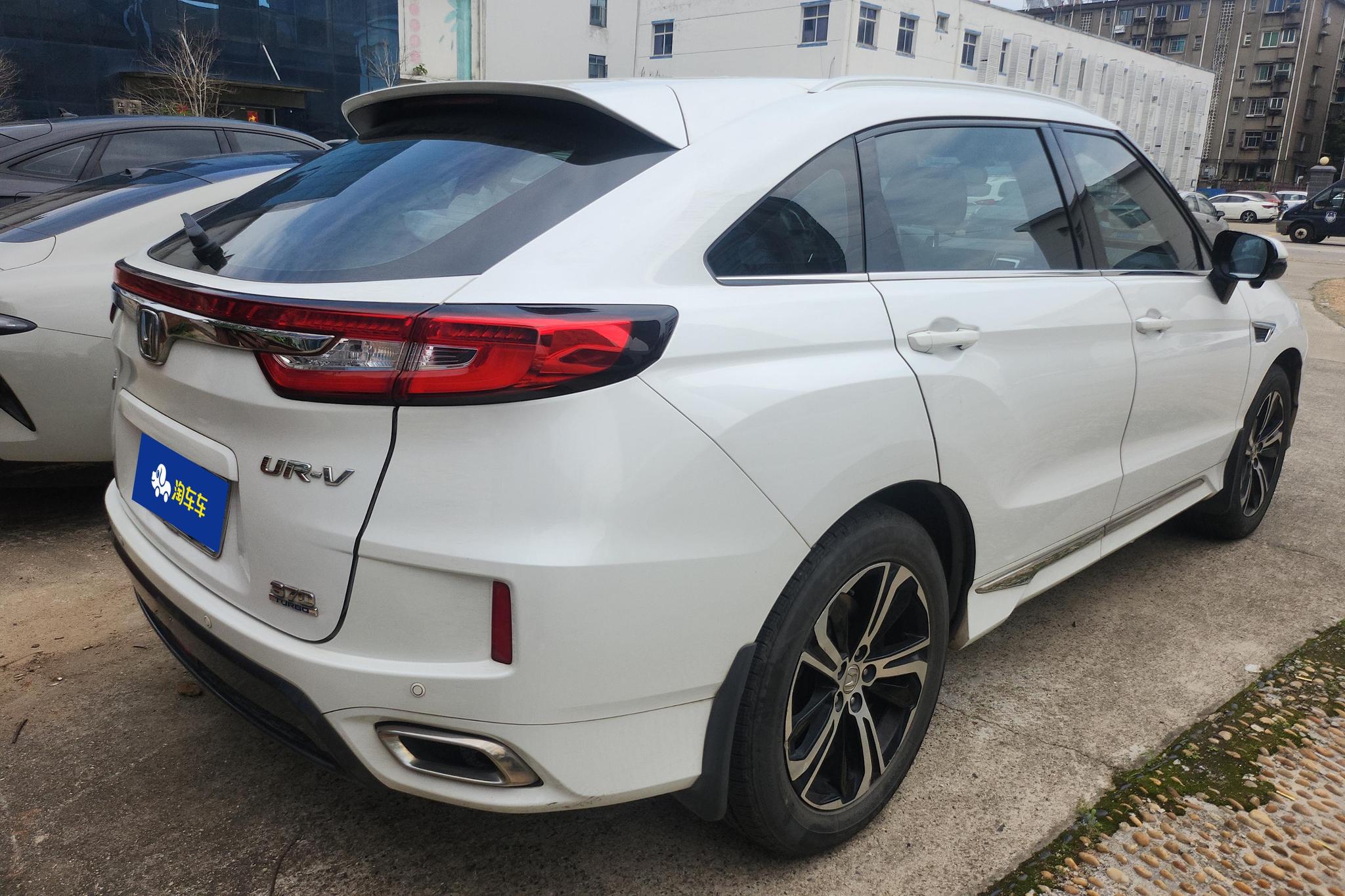 Honda UR-V 2017 370TURBO Luxury V