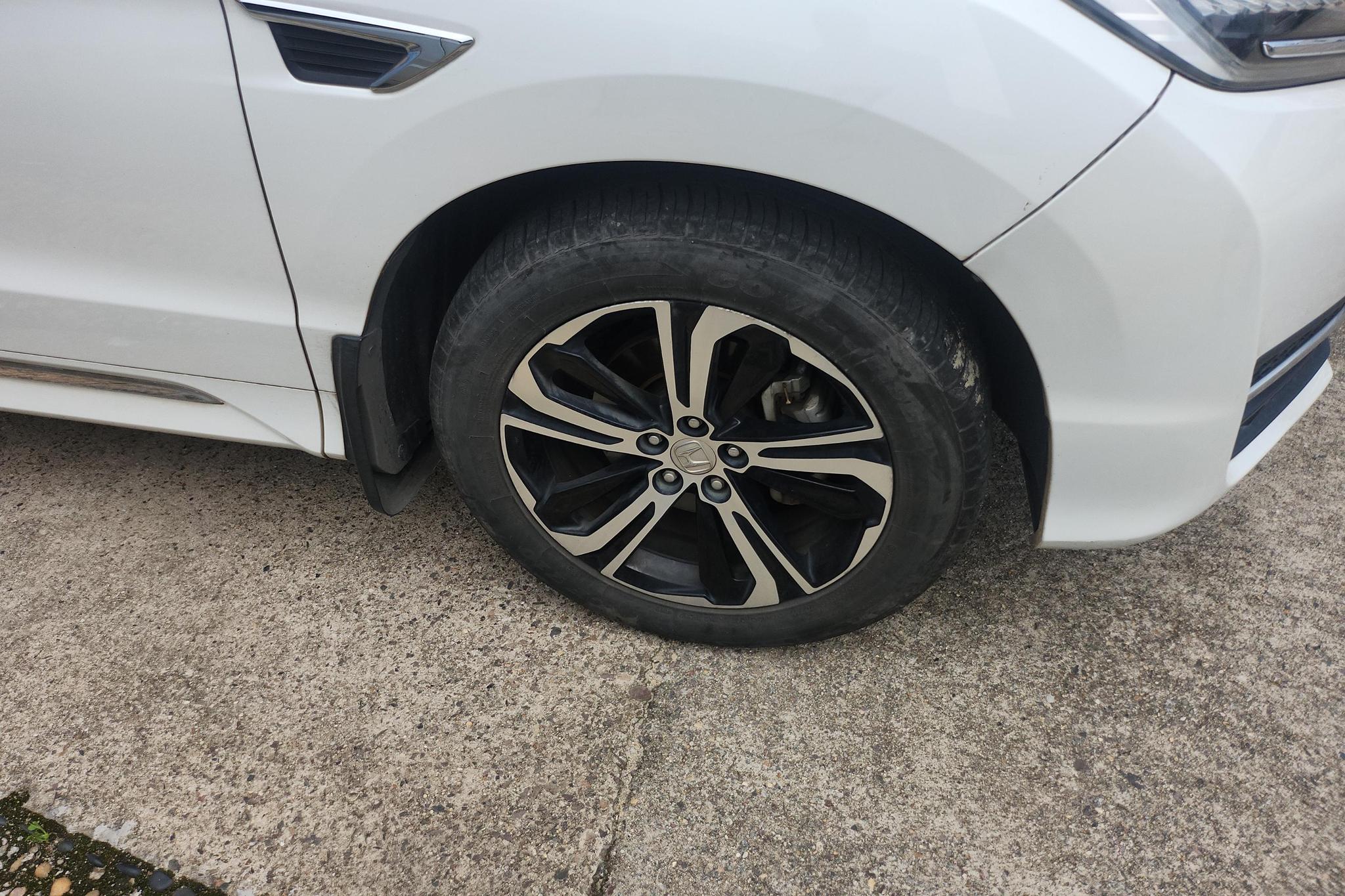Honda UR-V 2017 370TURBO Luxury V
