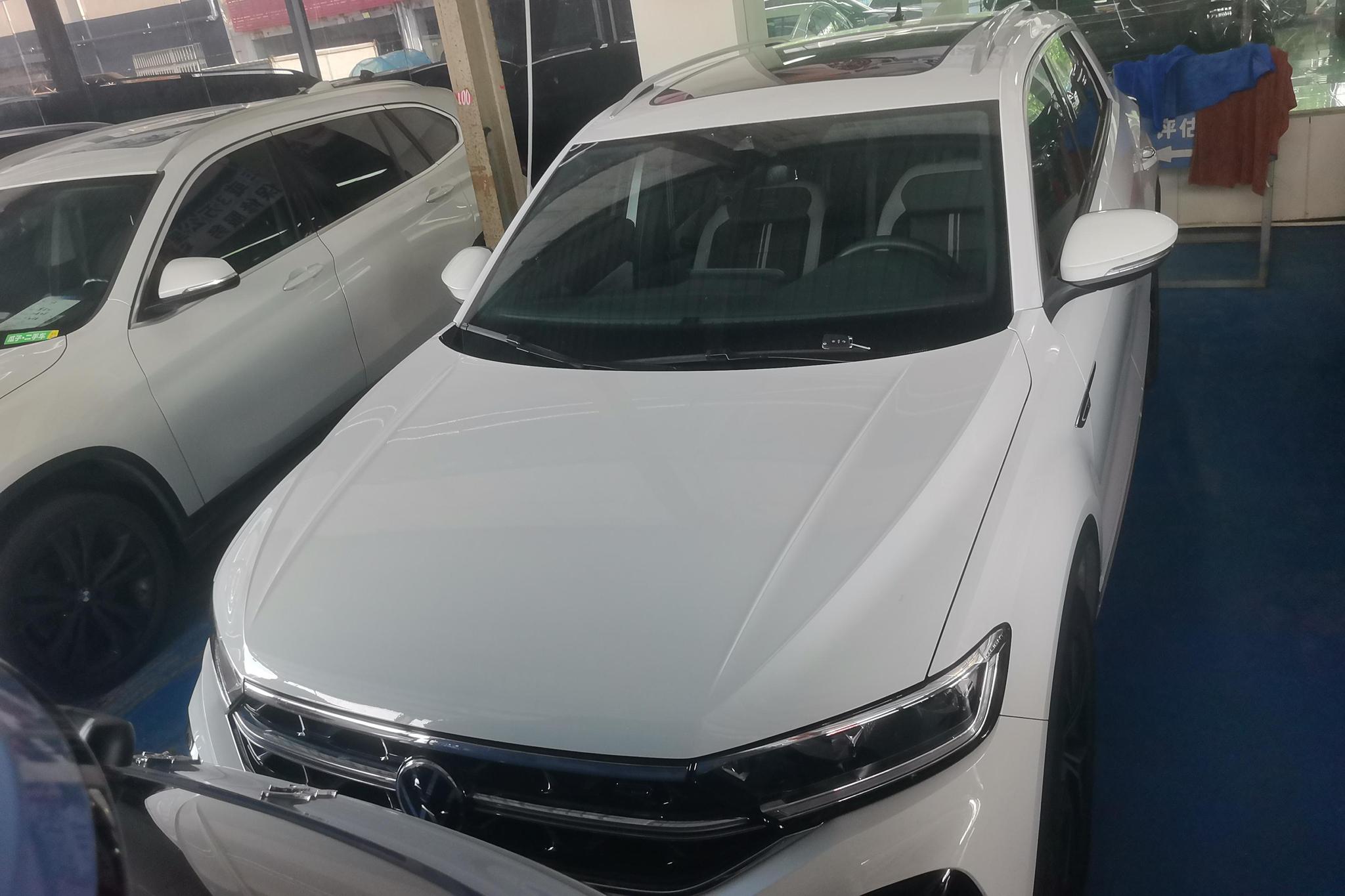 Volkswagen T-Roc 2024 300TSI DSG