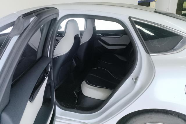 BYD QIN PLUS Hybrid 2021 — фото 15