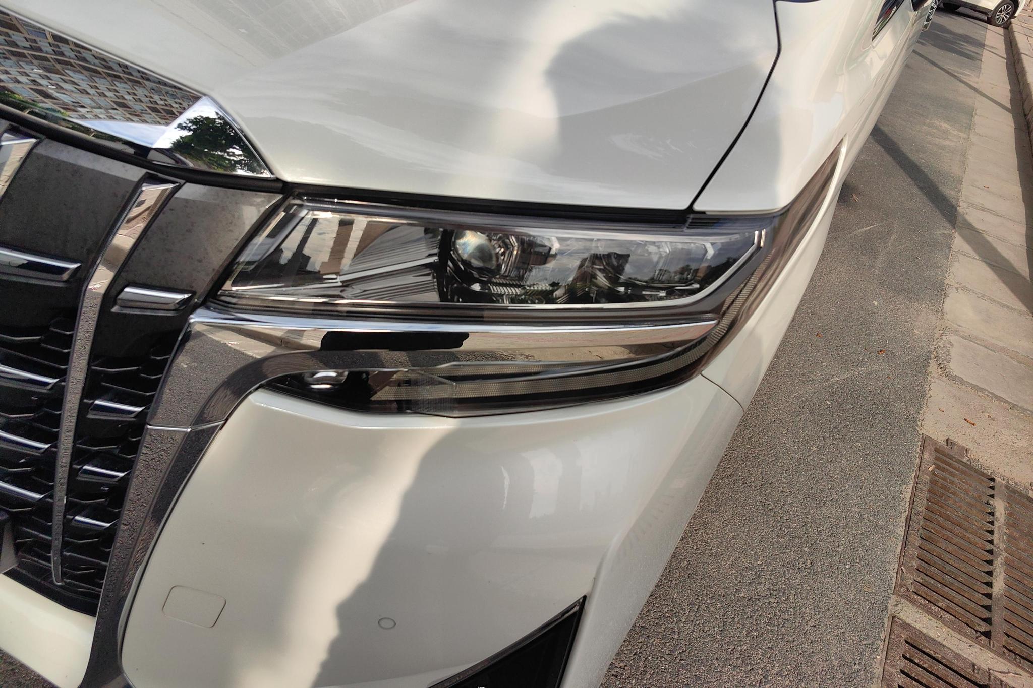 Toyota Alphard 2018 3.5L Luxury
