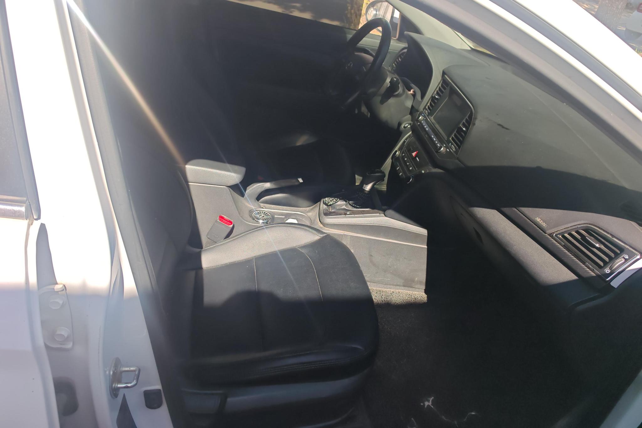 Hyundai Elantra 2018 1.4T DCT