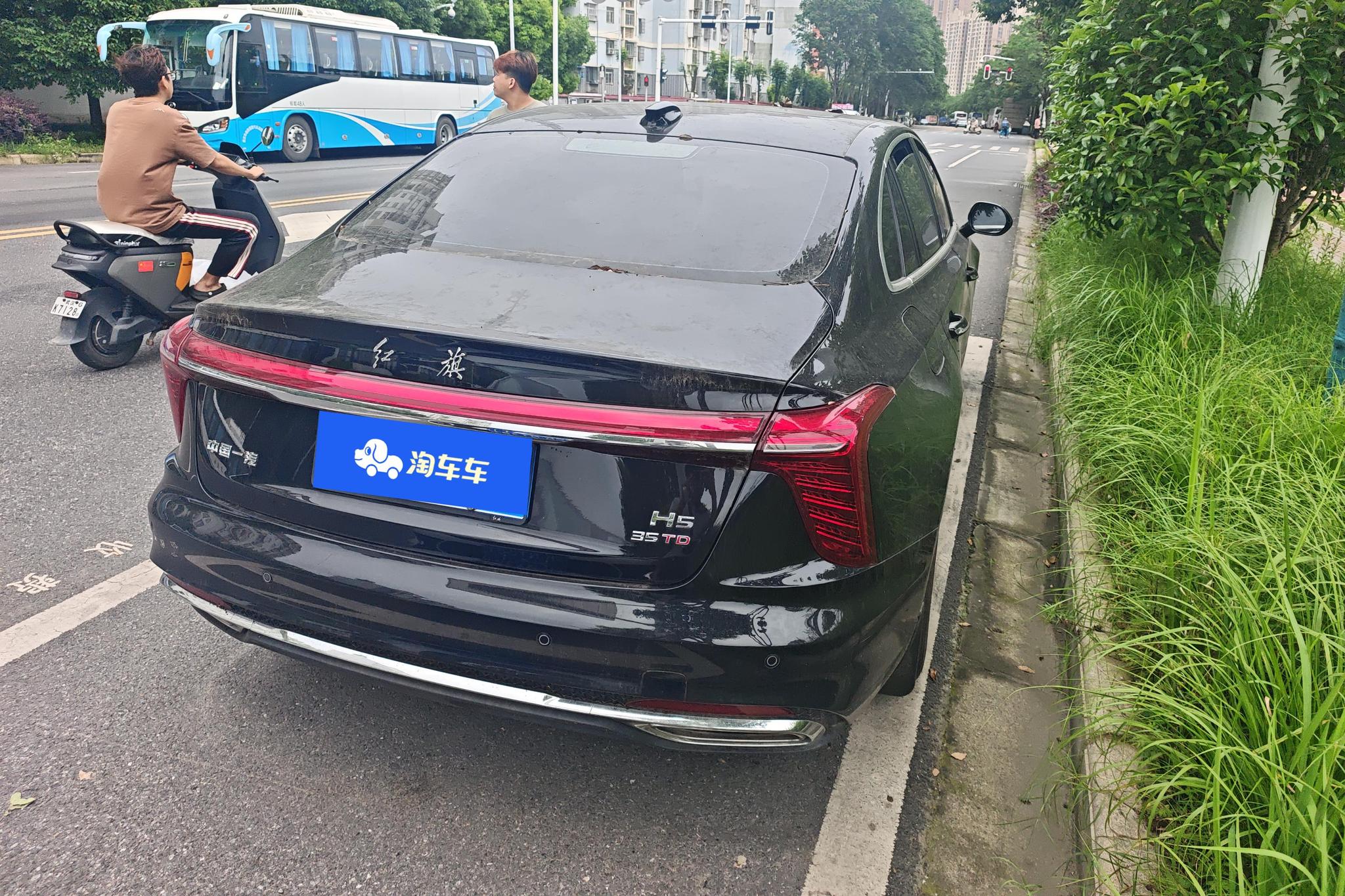 Hongqi H5 2025 1.5T DCT