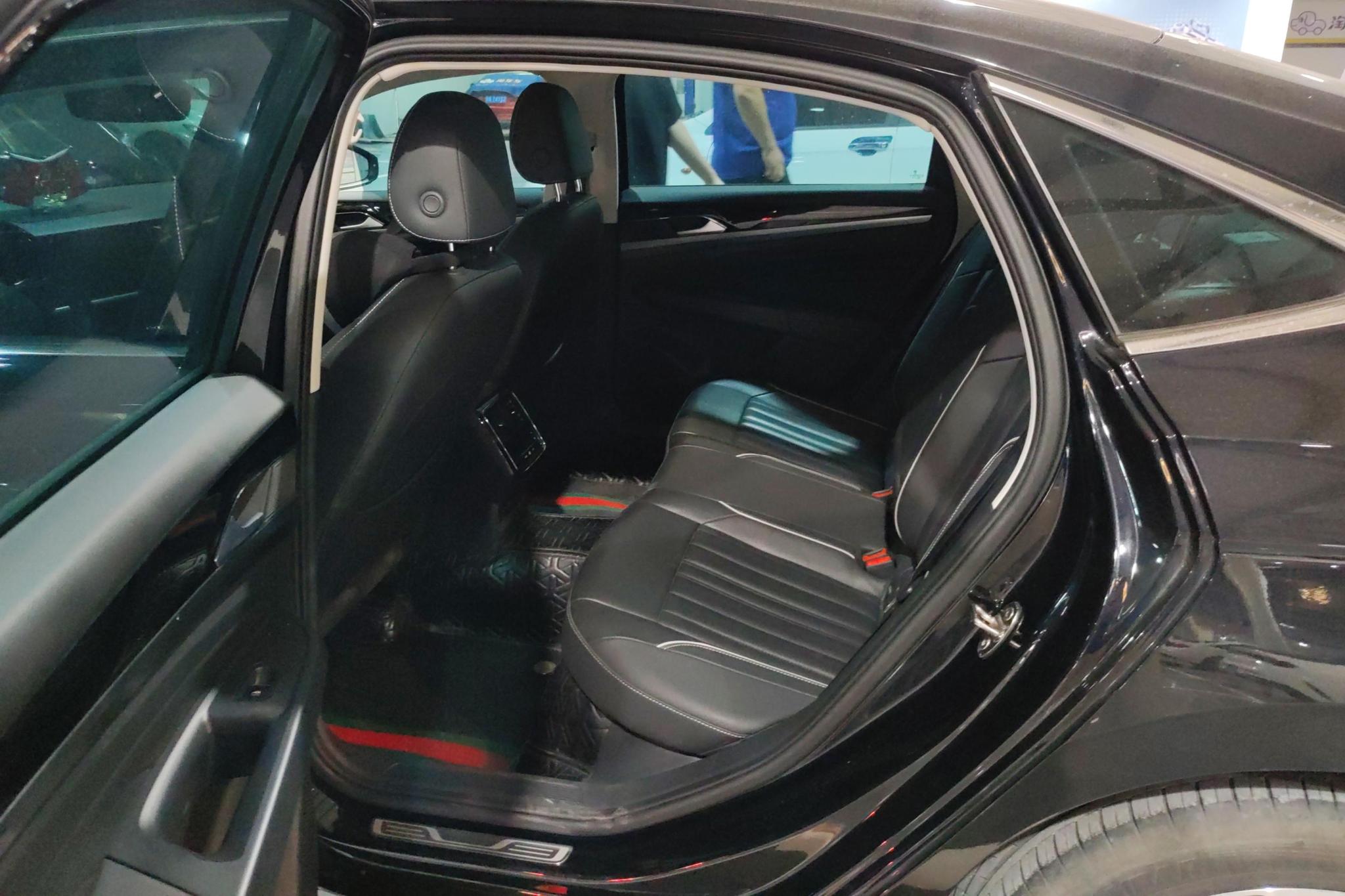 Volkswagen Passat id 4467593 из Китая 17