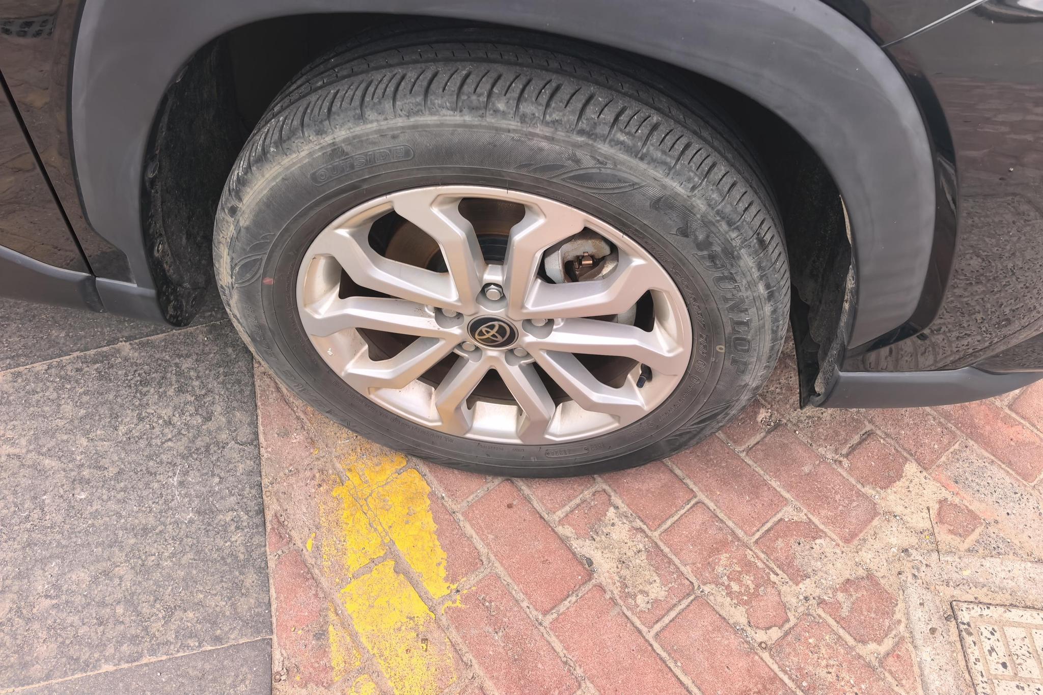Toyota Frontlander 2024 2.0L Lead