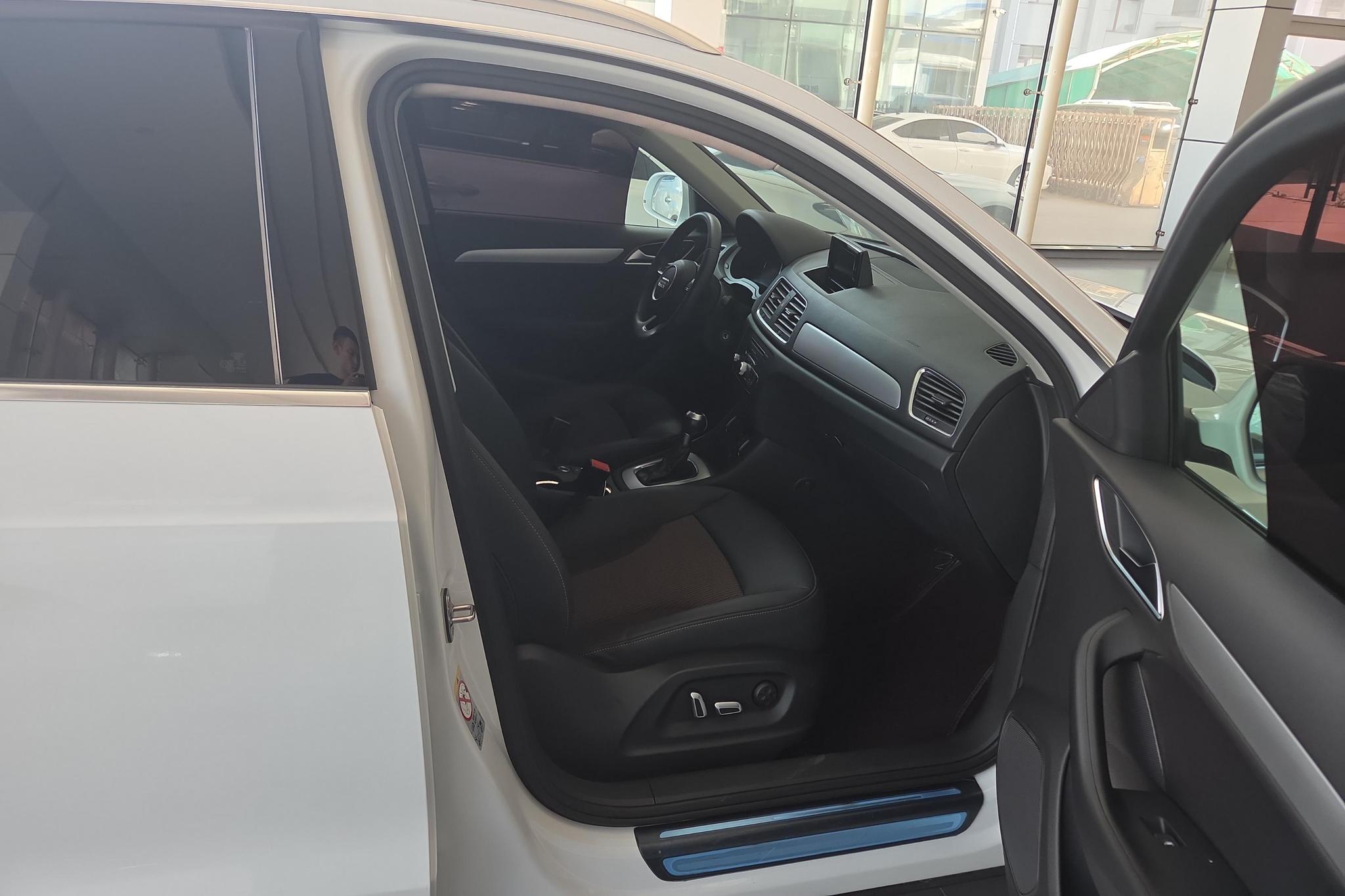 Audi Q3 2017 35 TFSI Fashion